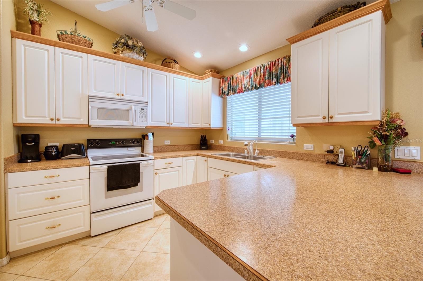 541 FALKLAND RD, VENICE, FL — photo 6