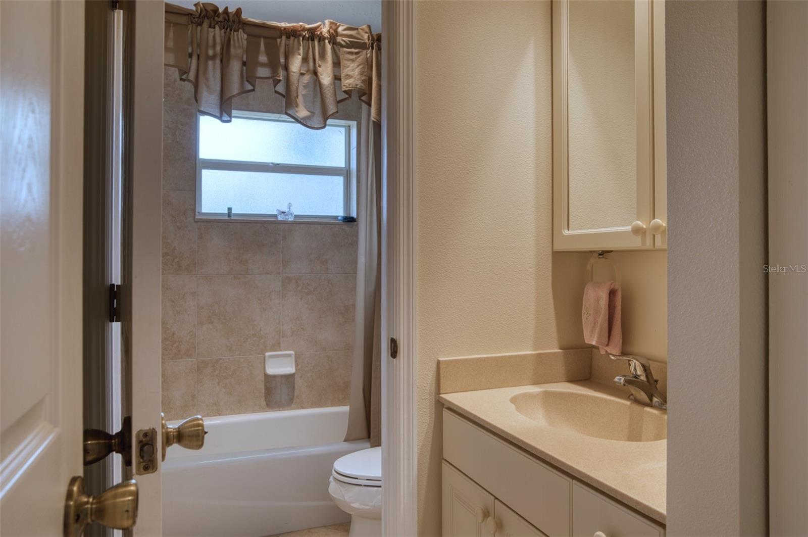 541 FALKLAND RD, VENICE, FL — photo 15