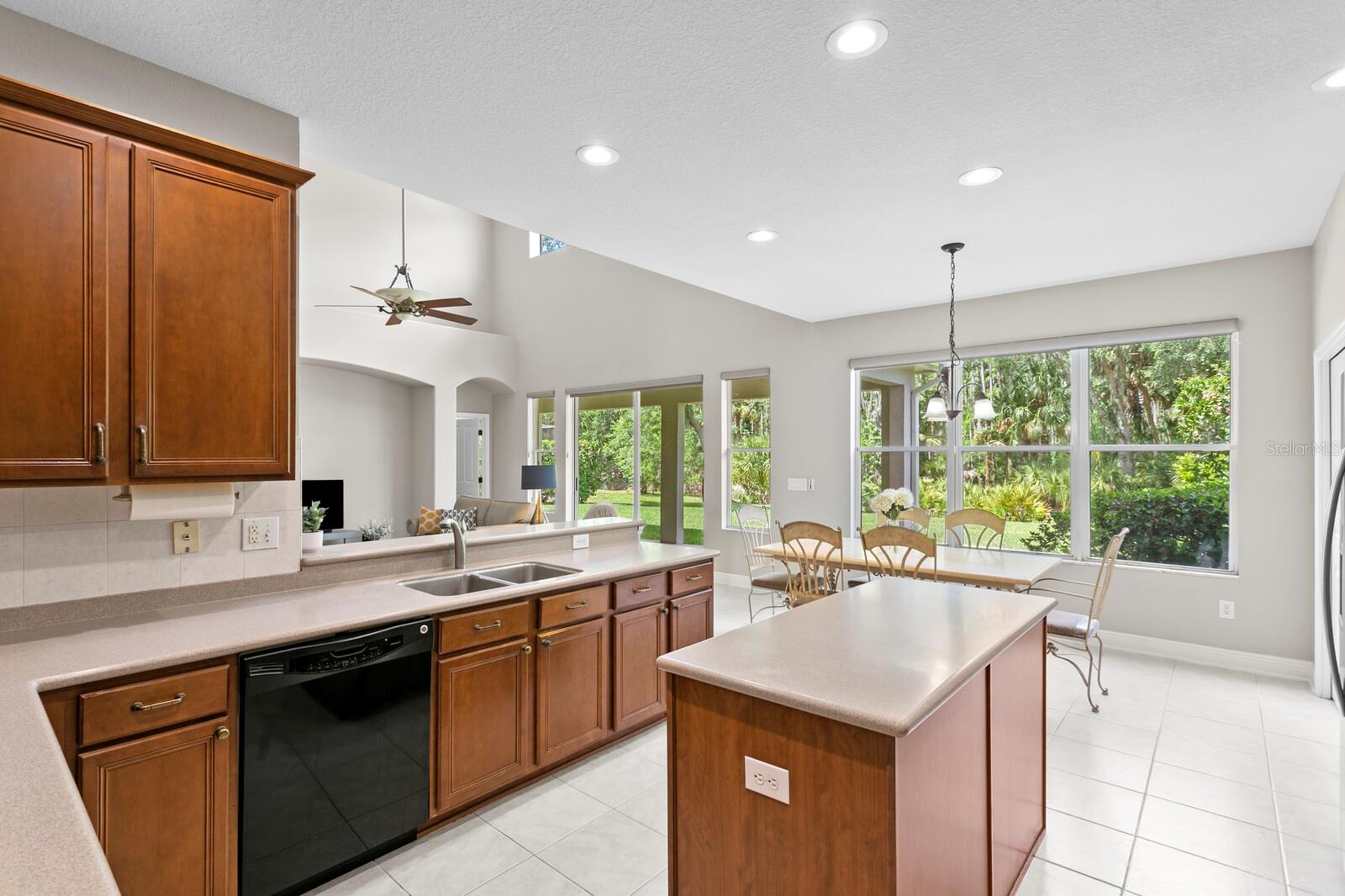 10235 ESTUARY DR, TAMPA, FL — photo 17