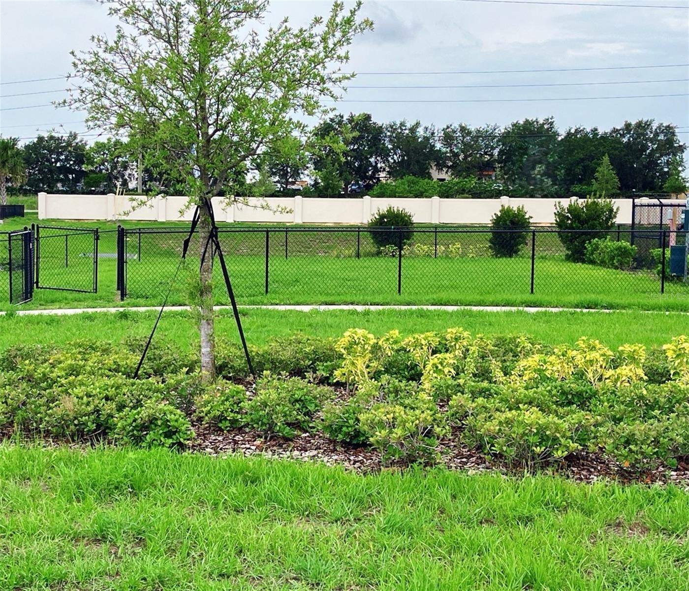 437 MARION LOOP, HAINES CITY, FL — photo 2