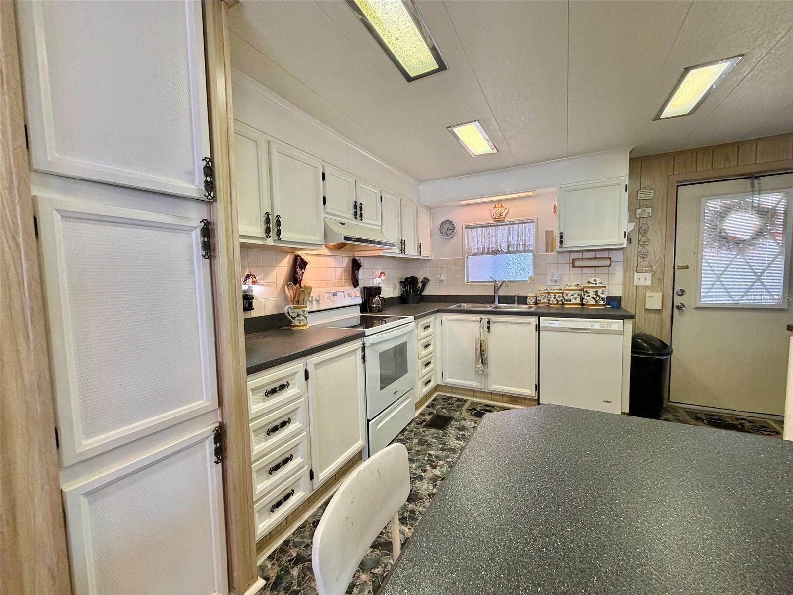 100 MARIGOLD ST, LEESBURG, FL — photo 47