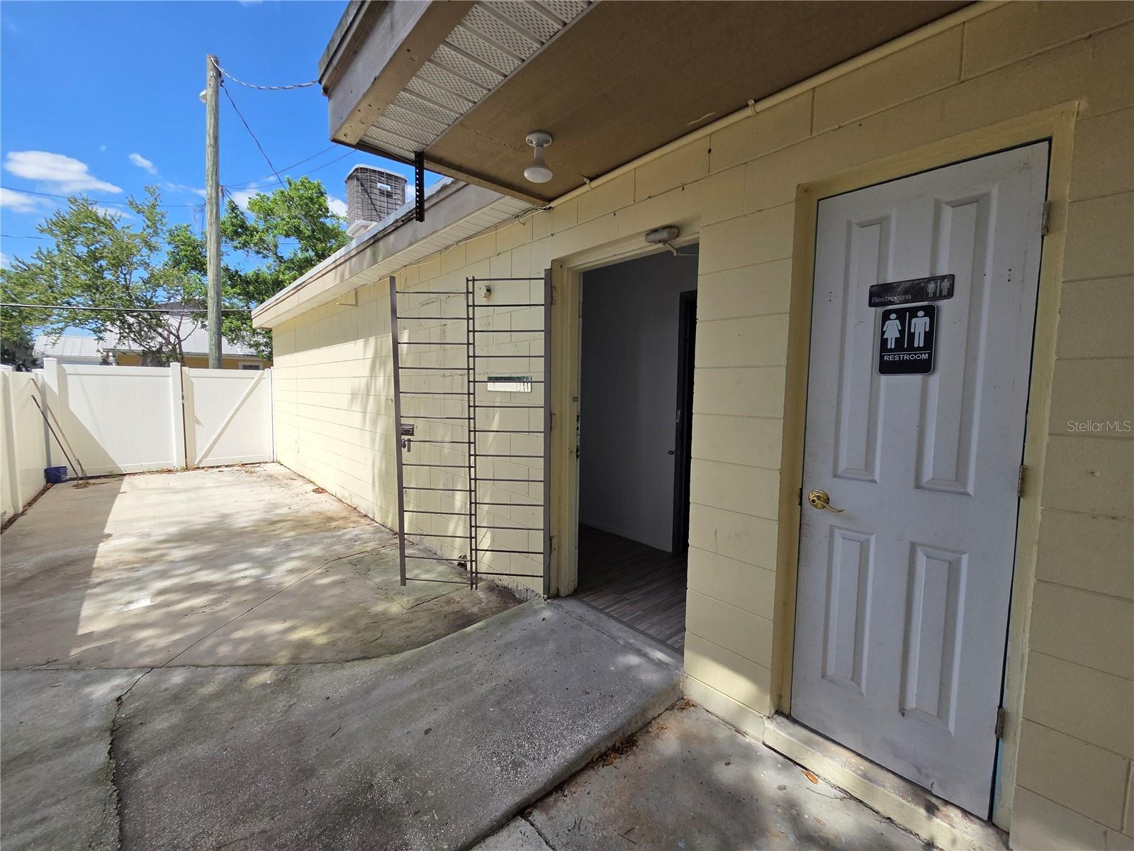 820 N MAIN ST, KISSIMMEE, FL — photo 24