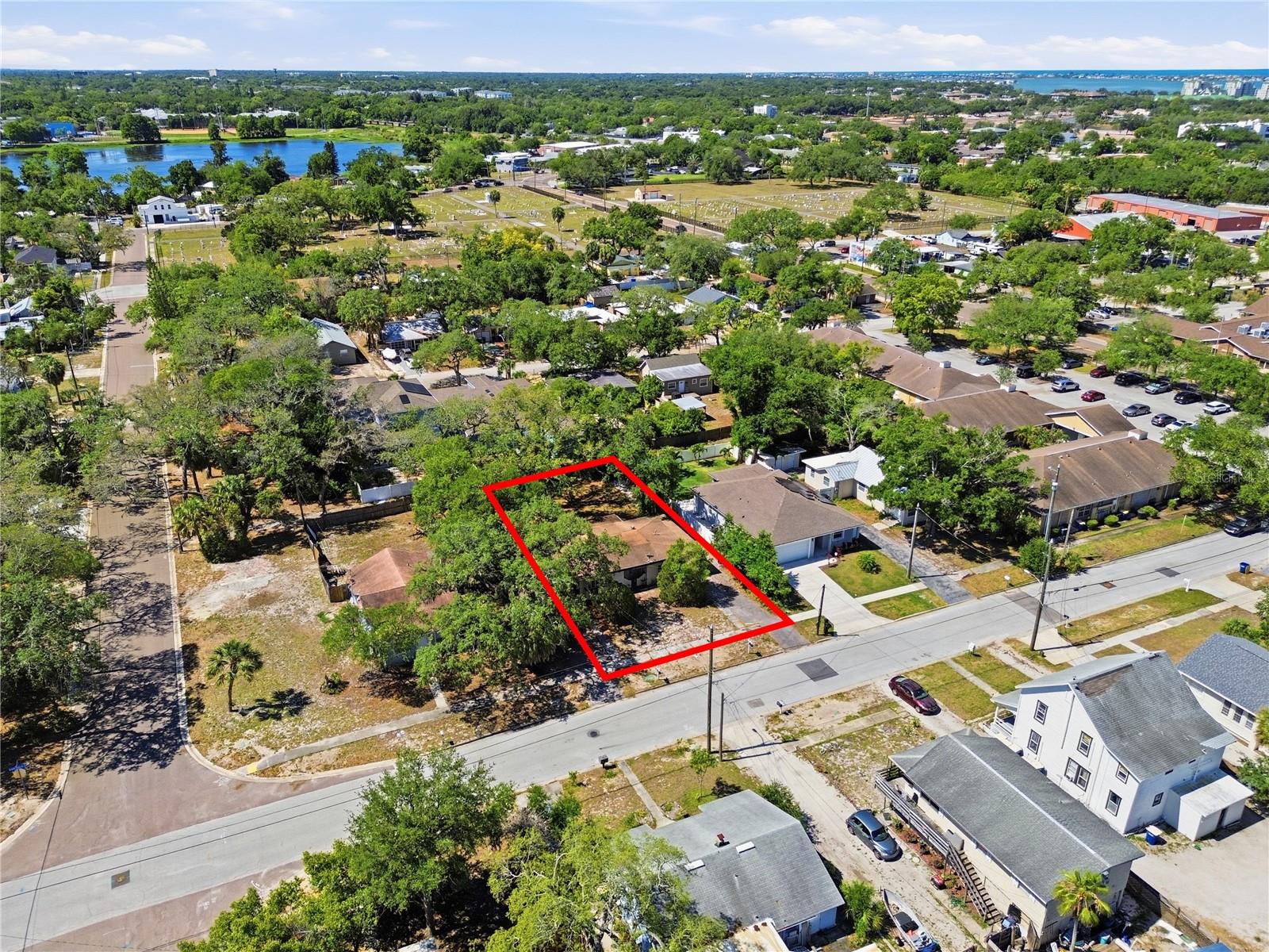 831 GRAND CENTRAL ST, CLEARWATER, FL — photo 3