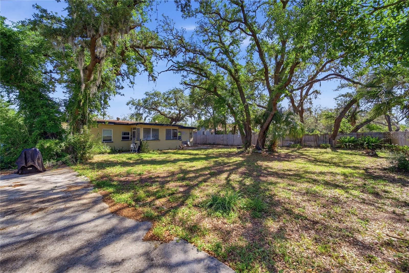 831 GRAND CENTRAL ST, CLEARWATER, FL — photo 7