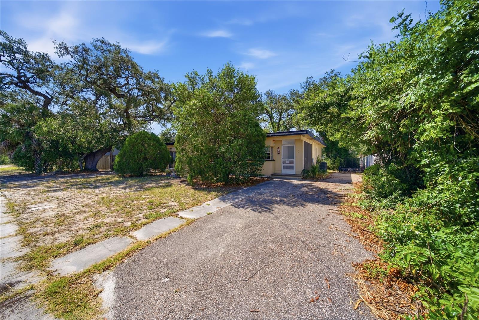 831 GRAND CENTRAL ST, CLEARWATER, FL — photo 10