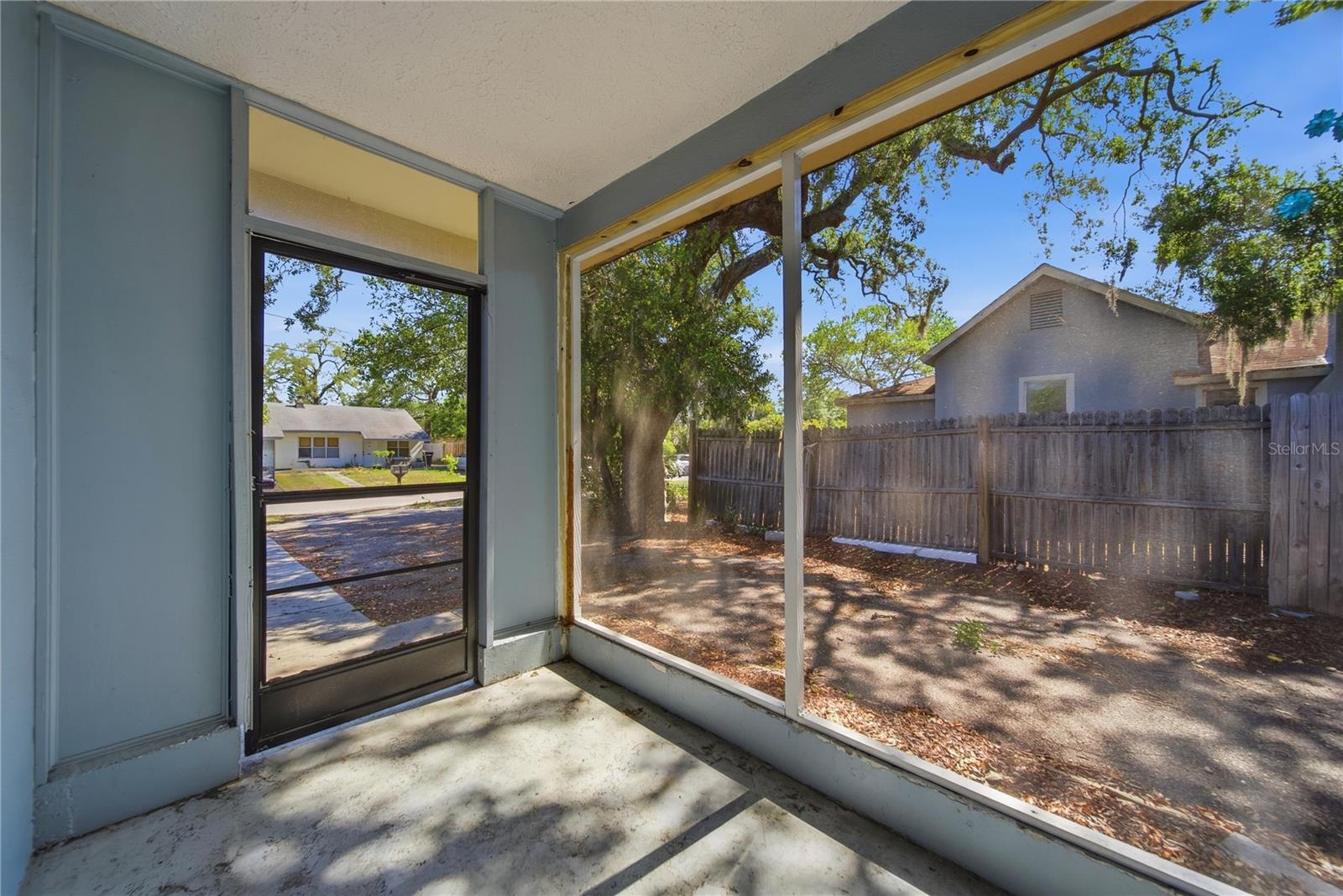 831 GRAND CENTRAL ST, CLEARWATER, FL — photo 12