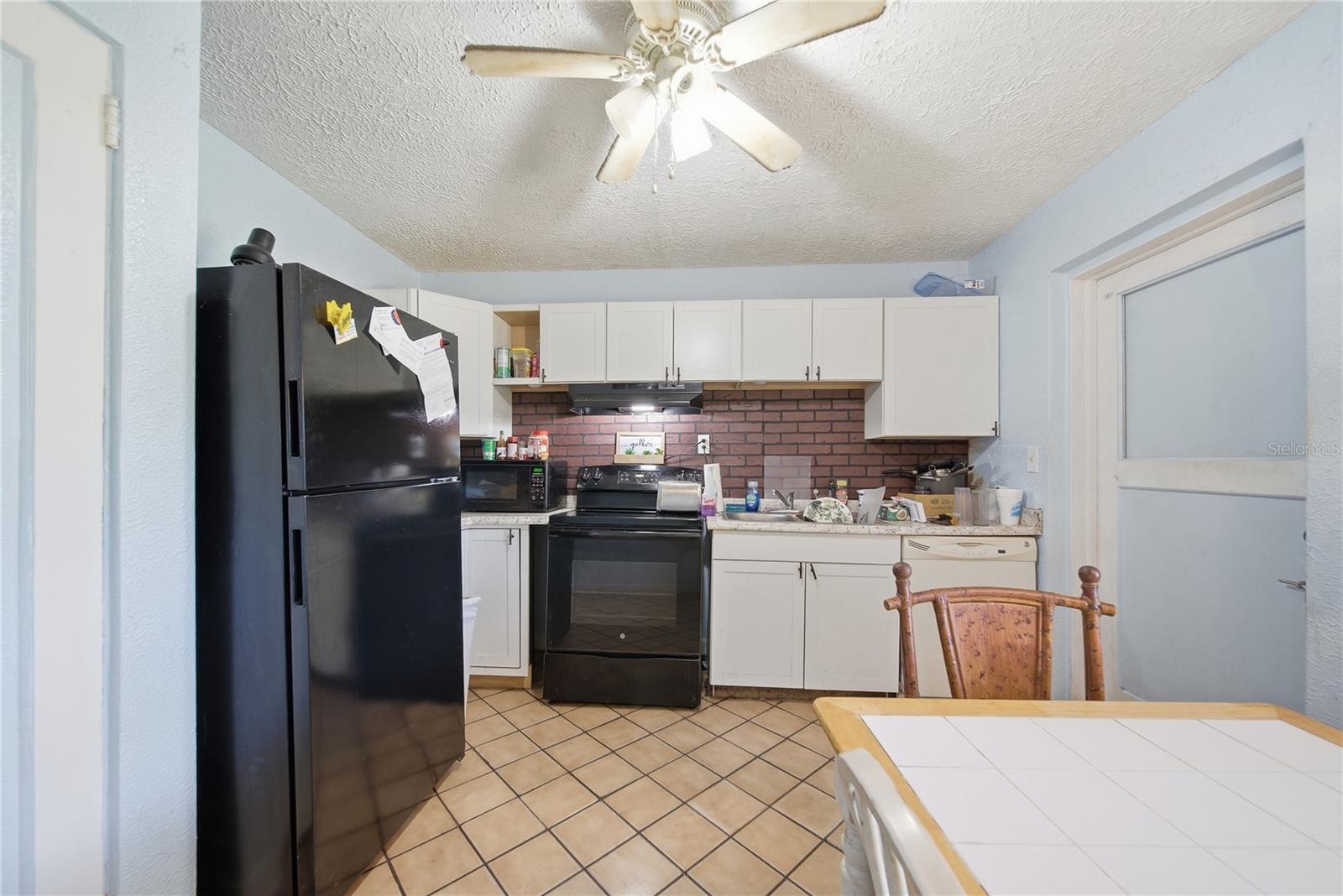 831 GRAND CENTRAL ST, CLEARWATER, FL — photo 16