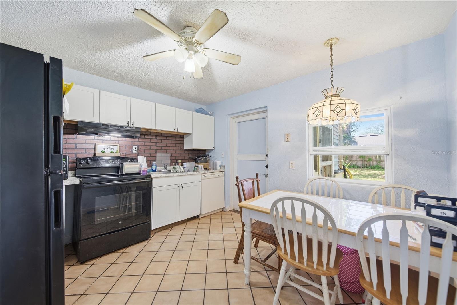 831 GRAND CENTRAL ST, CLEARWATER, FL — photo 17