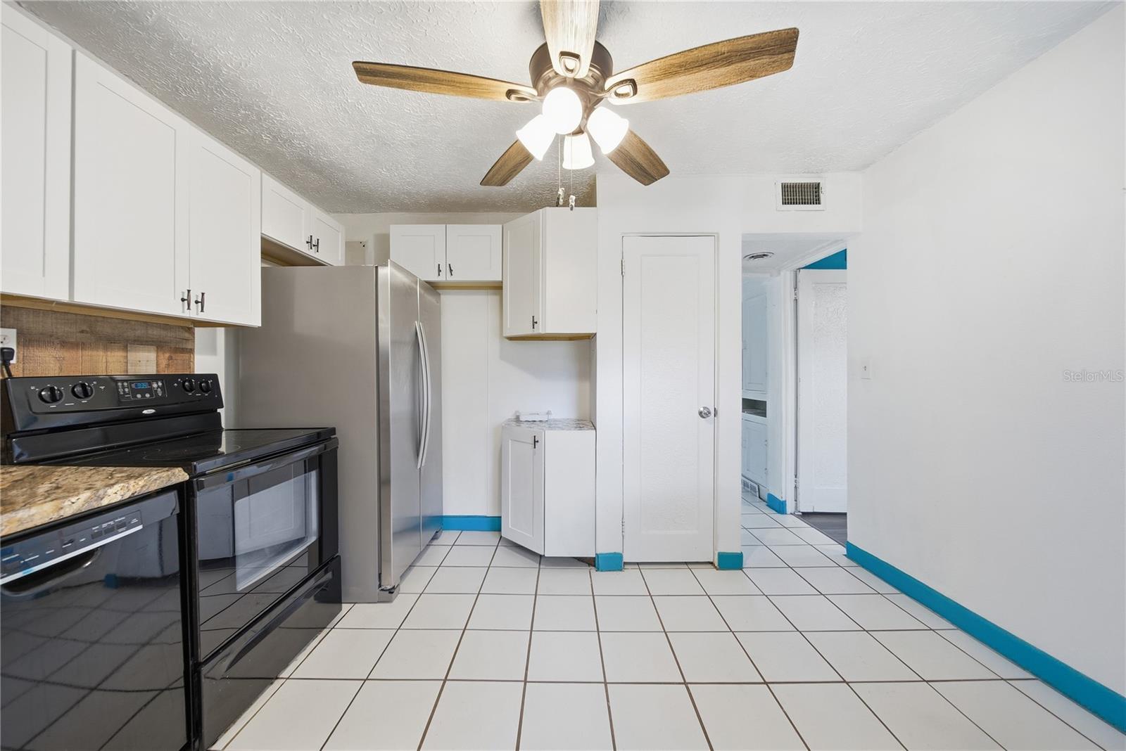 831 GRAND CENTRAL ST, CLEARWATER, FL — photo 24