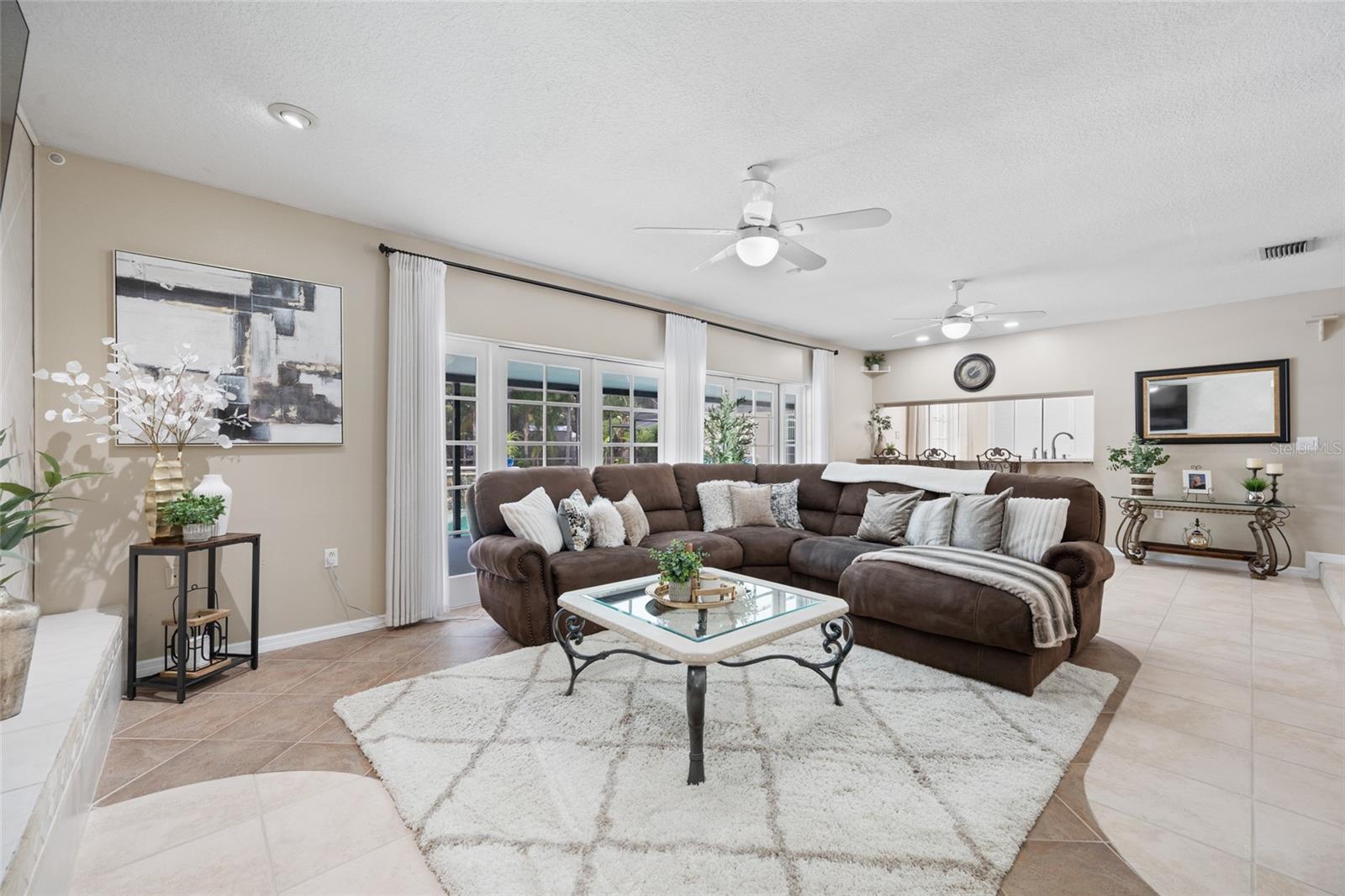 15314 LAKE MAGDALENE BLVD, TAMPA, FL — photo 24