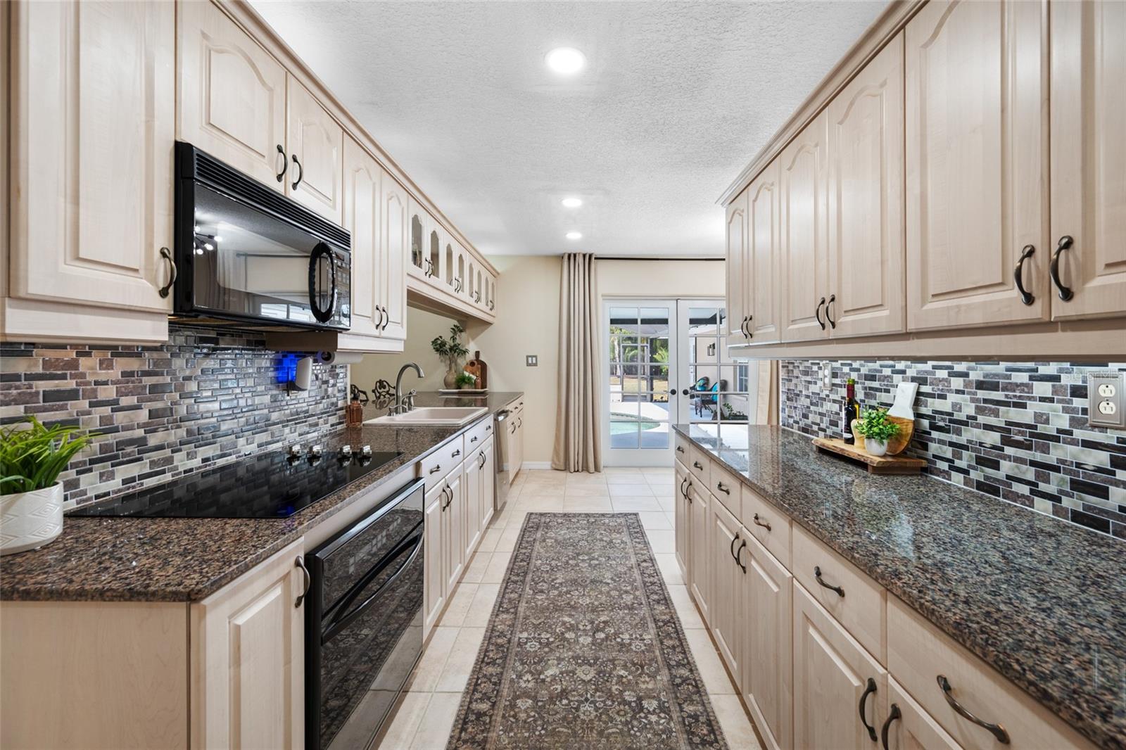 15314 LAKE MAGDALENE BLVD, TAMPA, FL — photo 29