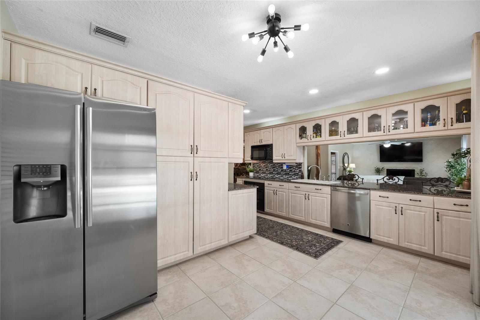 15314 LAKE MAGDALENE BLVD, TAMPA, FL — photo 32