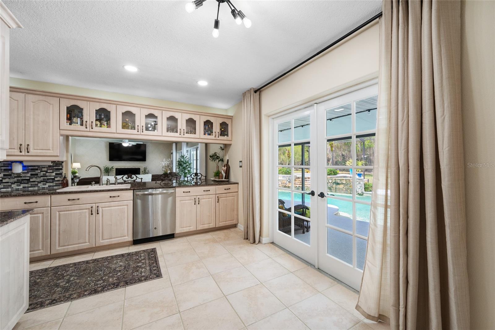 15314 LAKE MAGDALENE BLVD, TAMPA, FL — photo 33