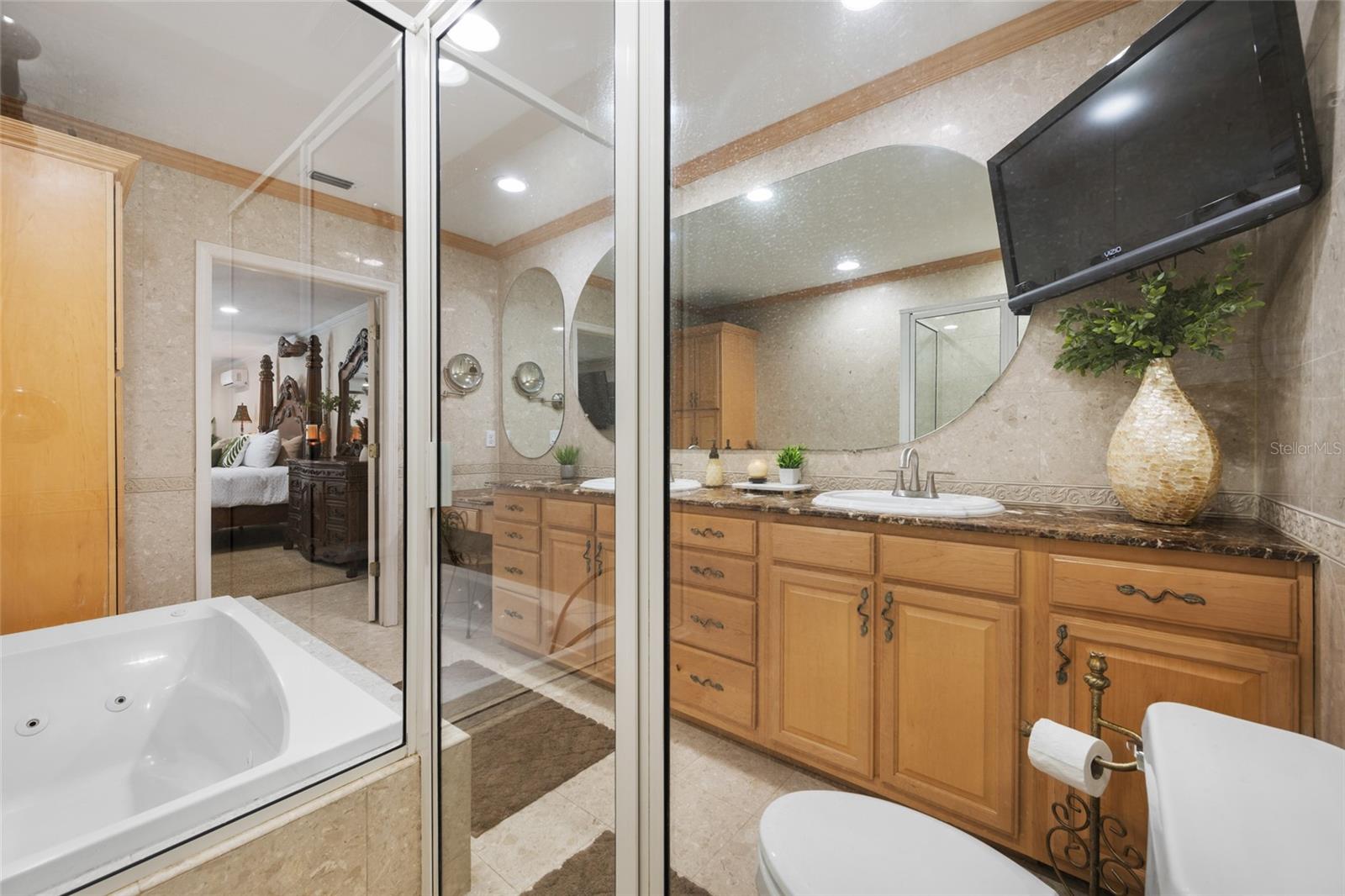 15314 LAKE MAGDALENE BLVD, TAMPA, FL — photo 49