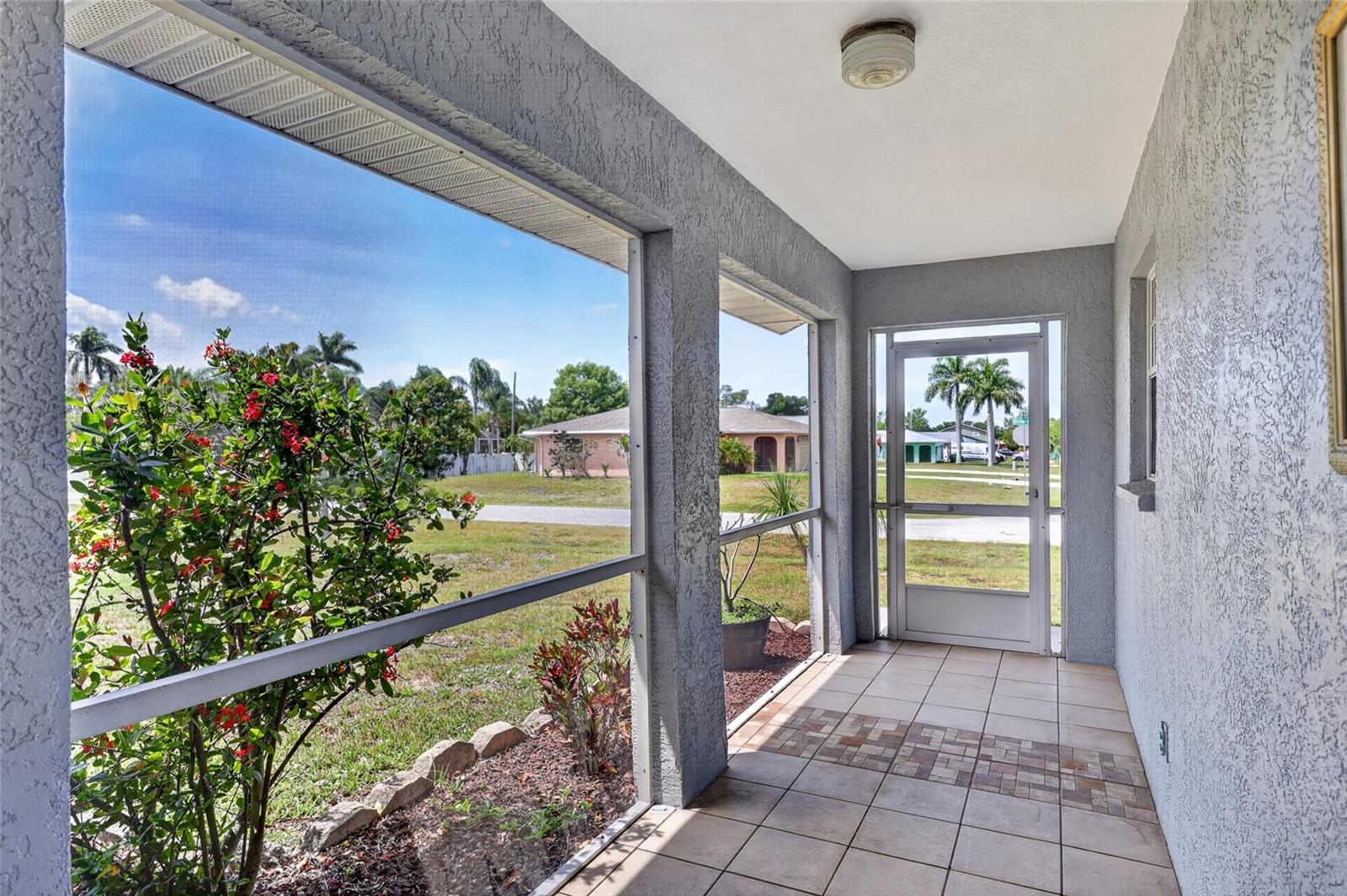 881 RIVIERA LN NW, PORT CHARLOTTE, FL — photo 4