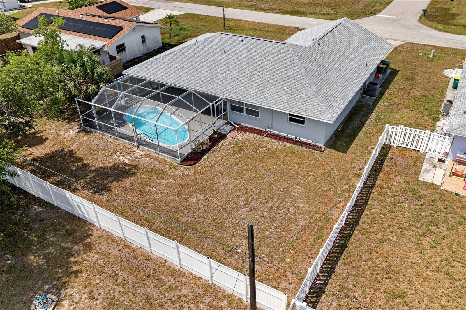 881 RIVIERA LN NW, PORT CHARLOTTE, FL — photo 34