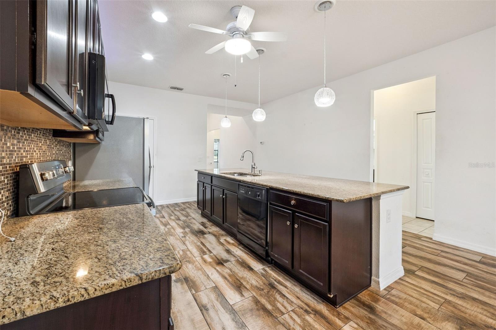 9131 CHANDLER DR, GROVELAND, FL — photo 16