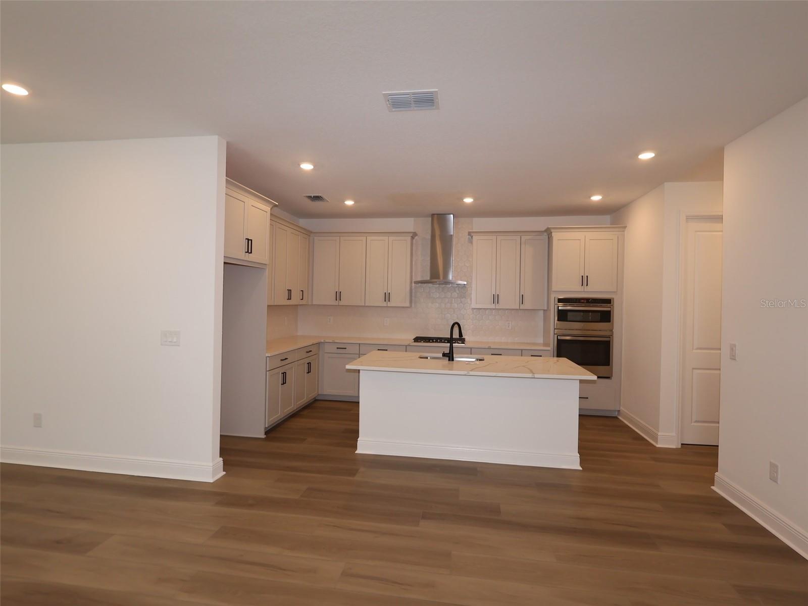 4454 SUNSET GARDEN ST, BRADENTON, FL — photo 2