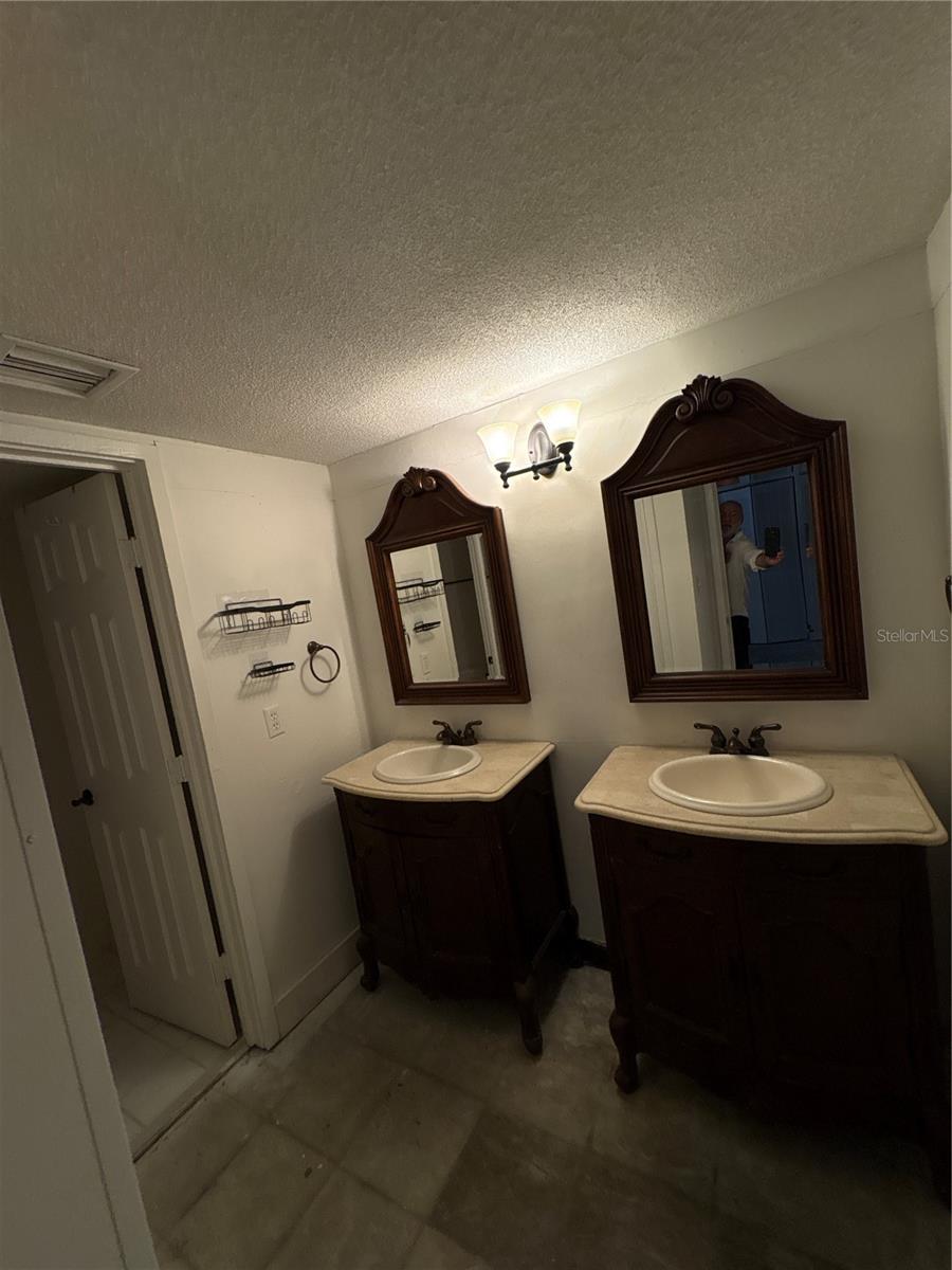 2010 CORNER LAKE DR #2010, HAINES CITY, FL — photo 8