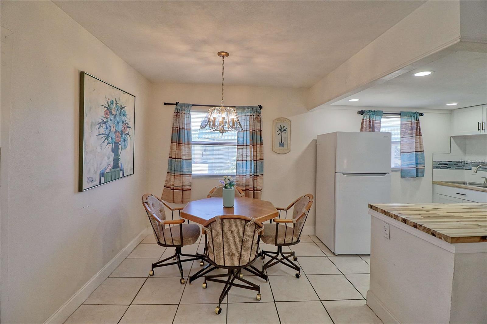 101 CAMBRIDGE TRL #196, SUN CITY CENTER, FL — photo 11