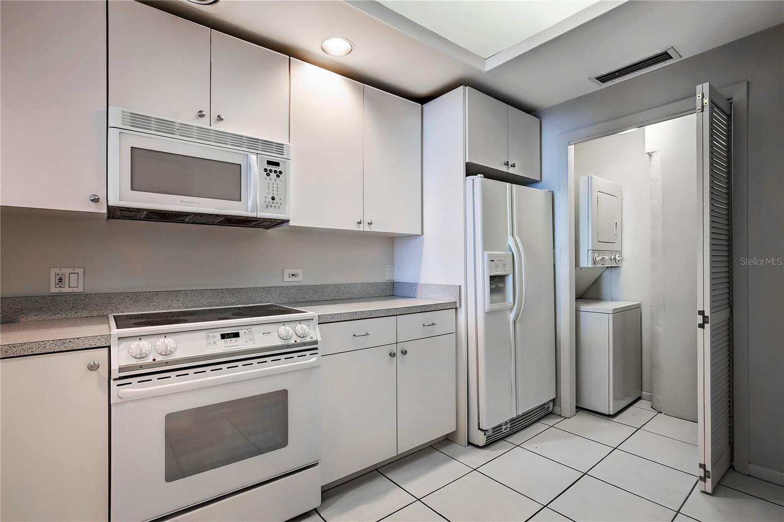 1 BEACH DR SE #2109, ST PETERSBURG, FL — photo 9