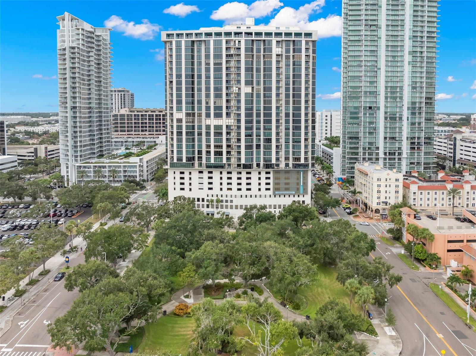 1 BEACH DR SE #2109, ST PETERSBURG, FL — photo 32