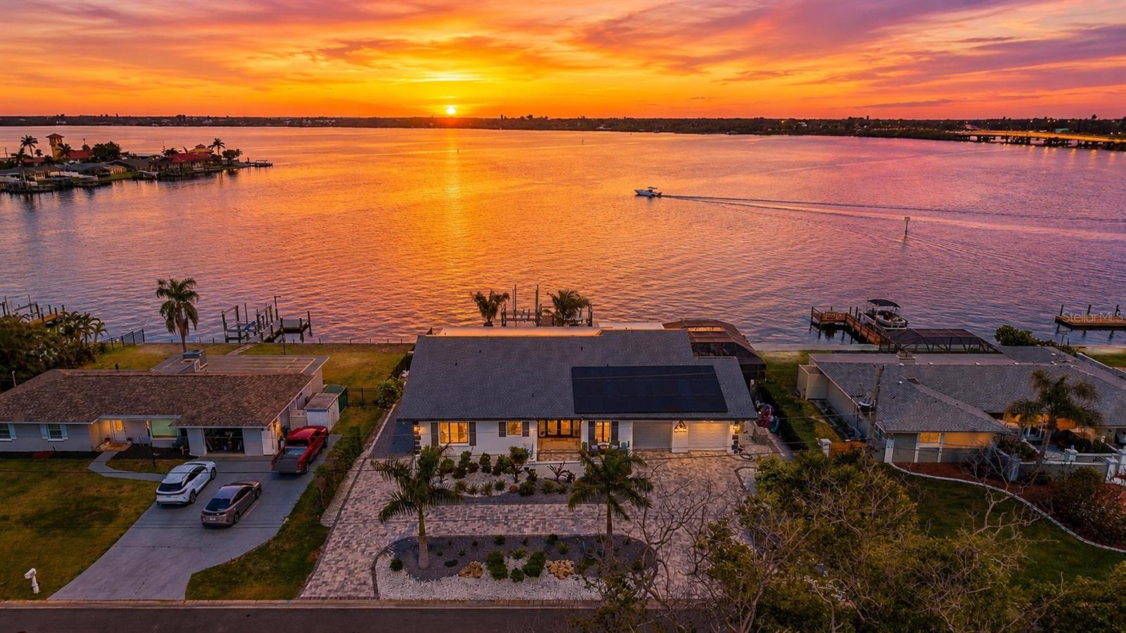 5207 BAY STATE RD, PALMETTO, FL