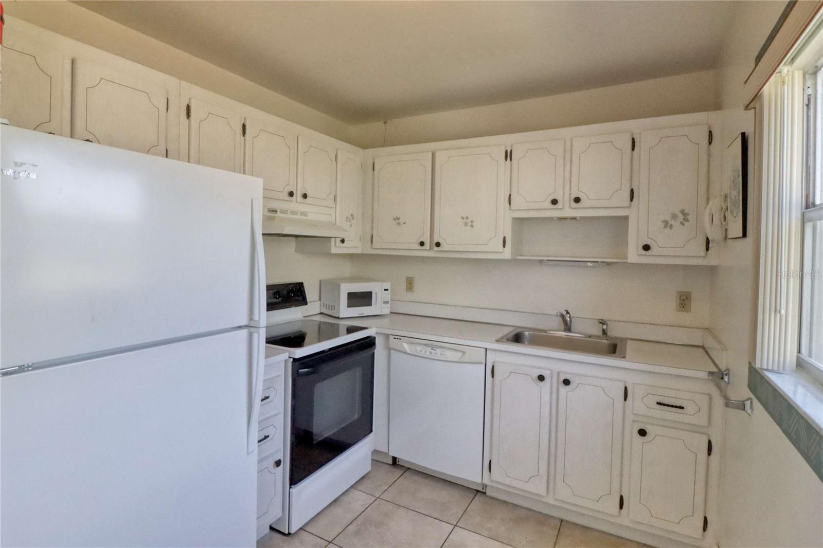 302 CANTON CT #59, SUN CITY CENTER, FL — photo 11
