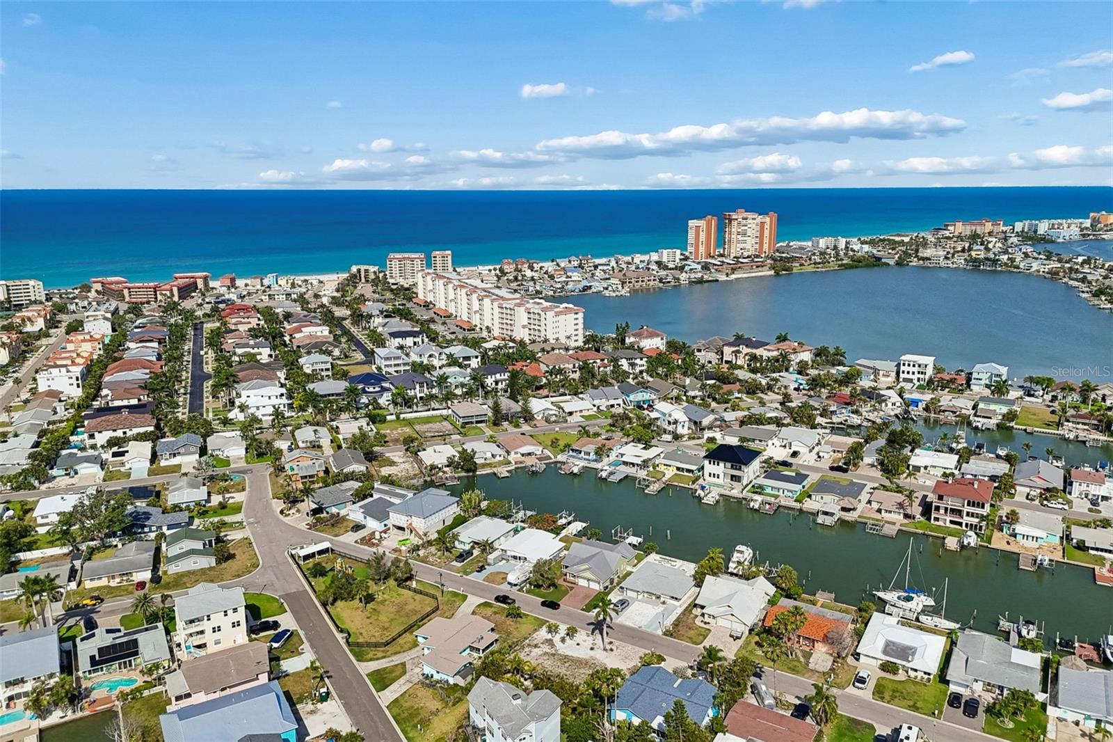 211 176TH TERRACE DR E, REDINGTON SHORES, FL — photo 8