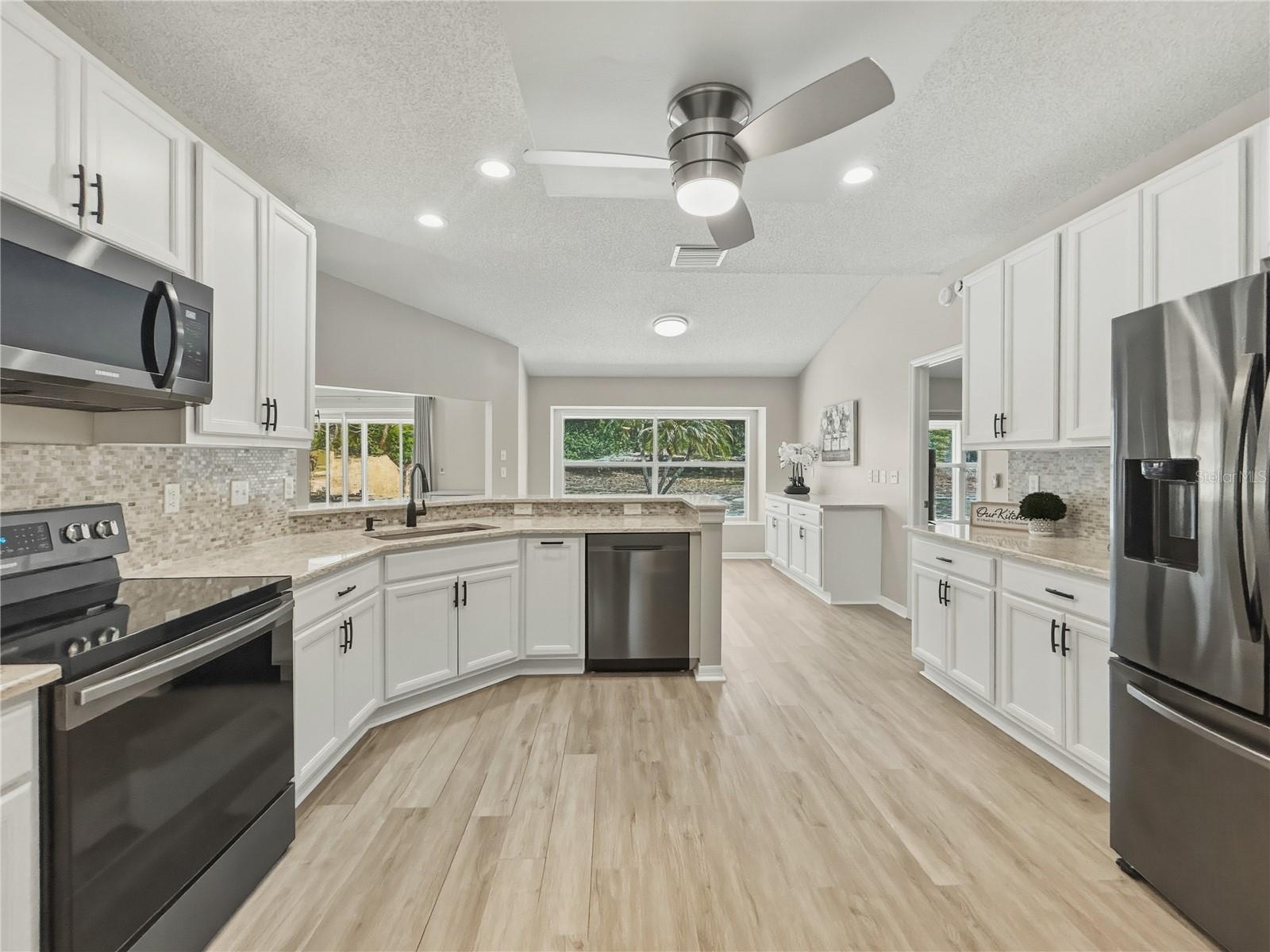 2309 E DEL WEBB BLVD, SUN CITY CENTER, FL — photo 19
