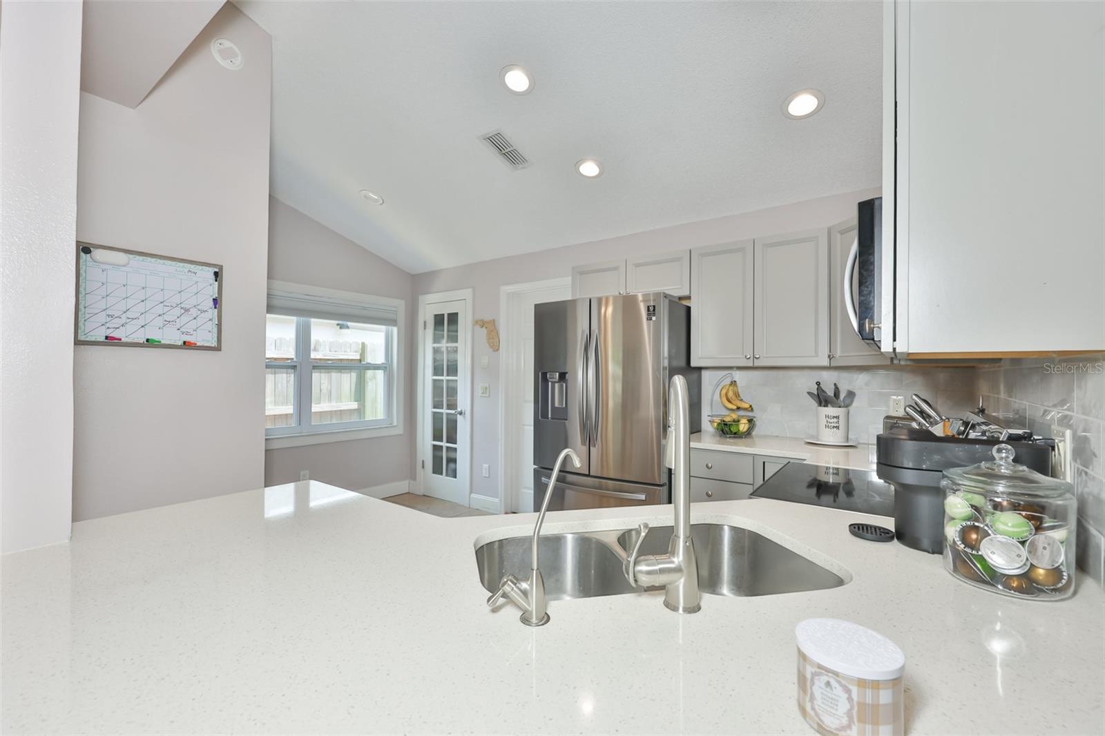12832 COVERDALE DR, TAMPA, FL — photo 24