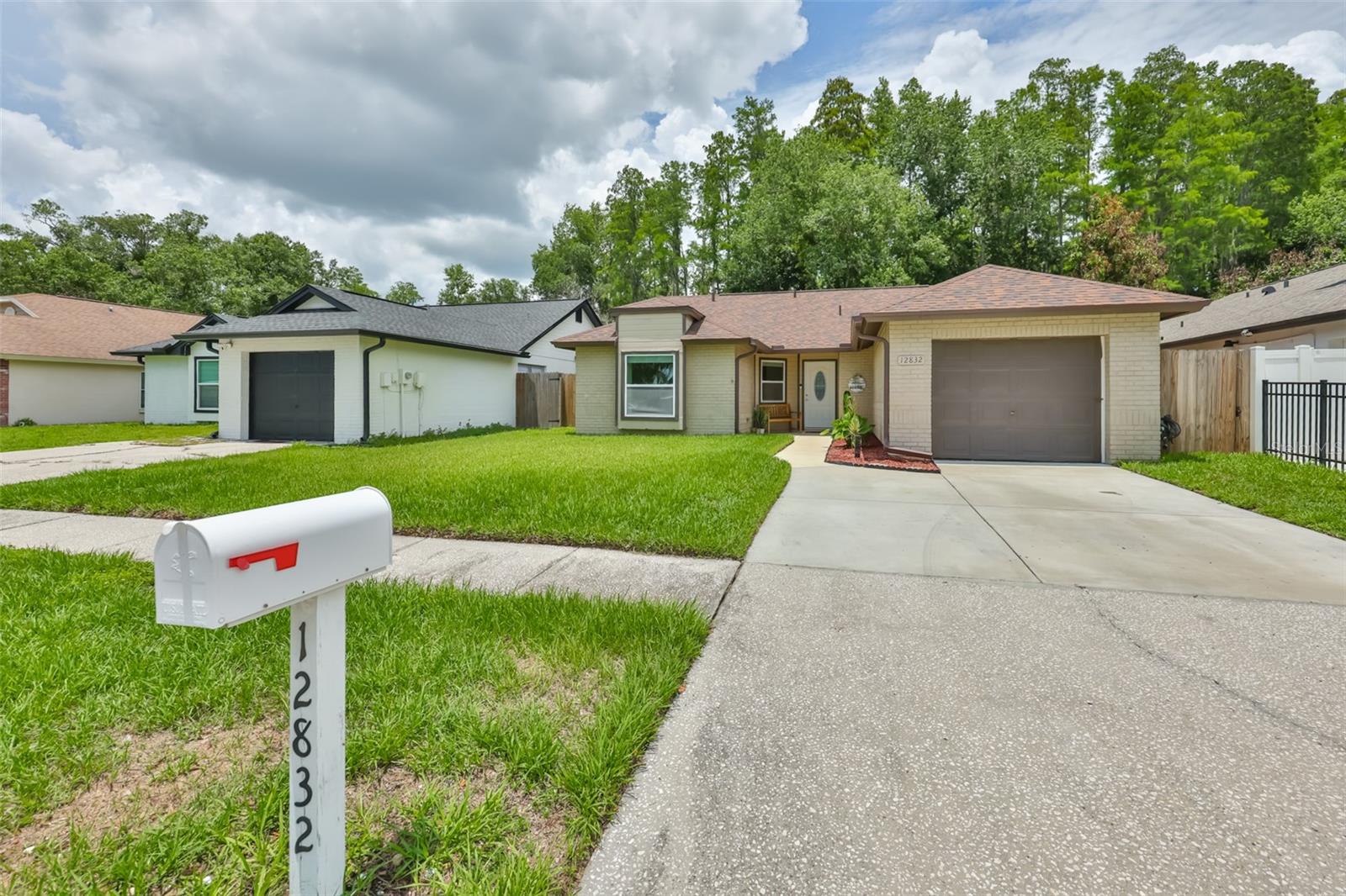12832 COVERDALE DR, TAMPA, FL — photo 40