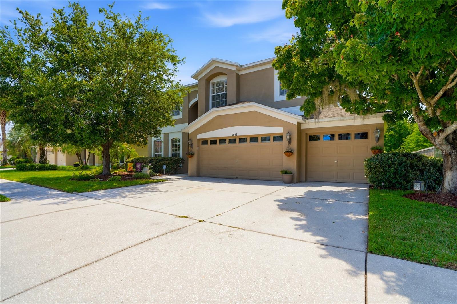 9643 ASBEL ESTATES ST, LAND O LAKES, FL — photo 2