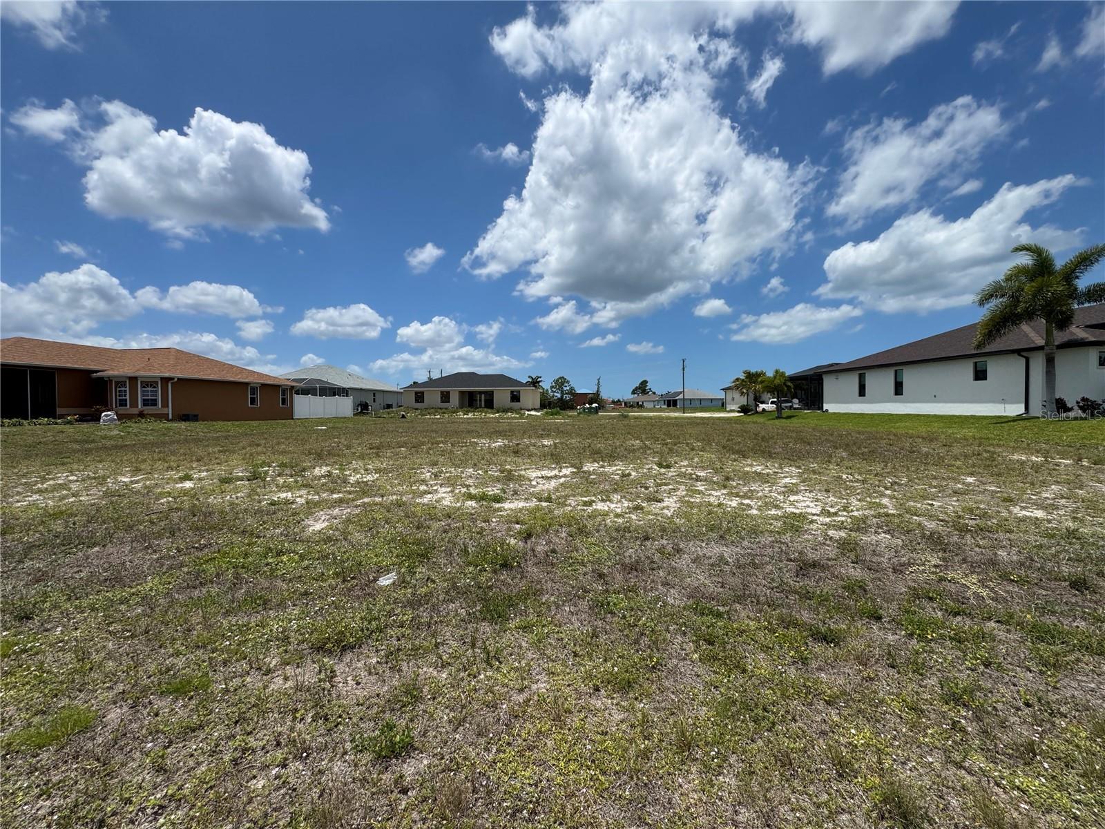 2018 NW 33RD AVE, CAPE CORAL, FL — photo 3
