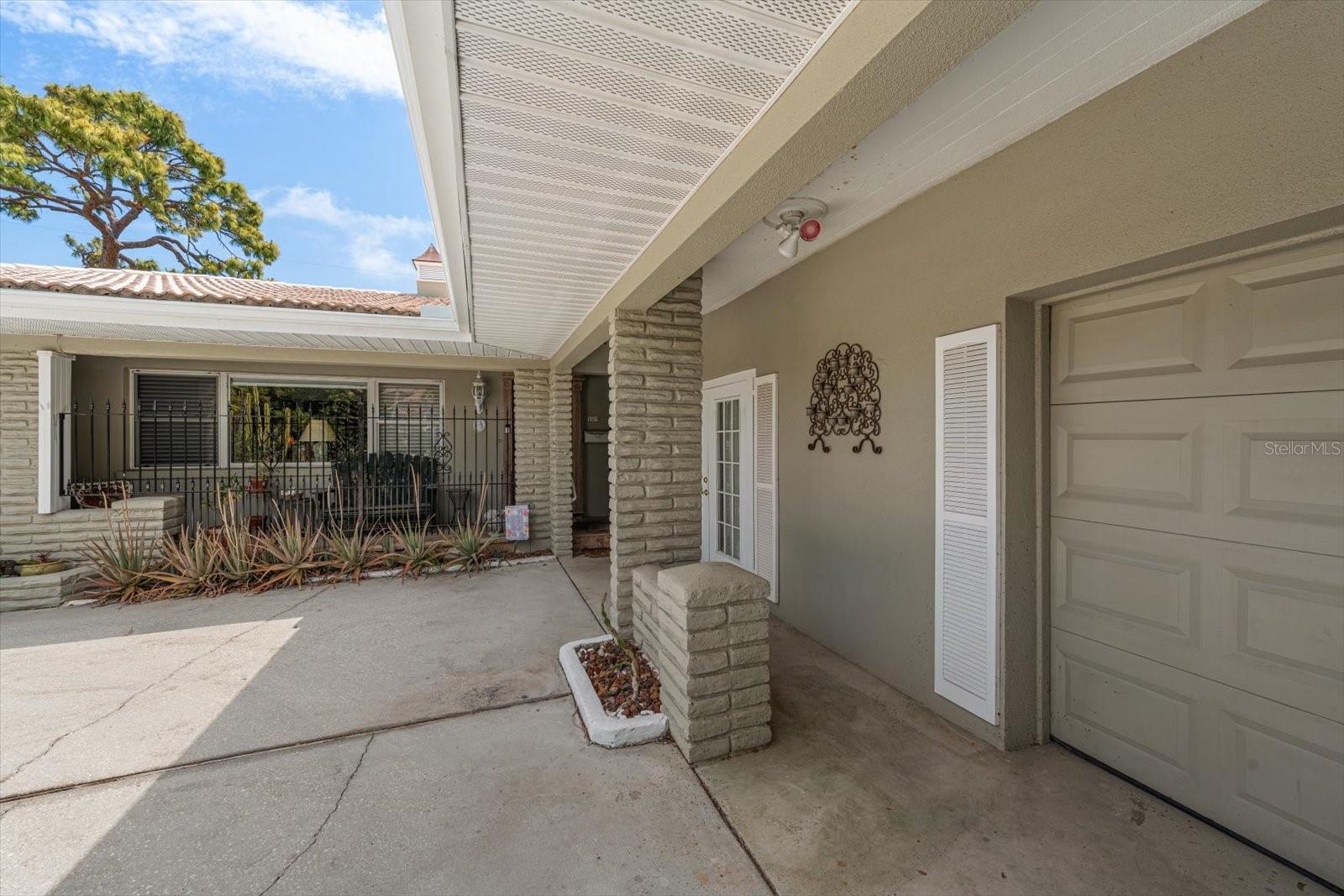 109 PONCE DE LEON BLVD, BELLEAIR, FL — photo 4
