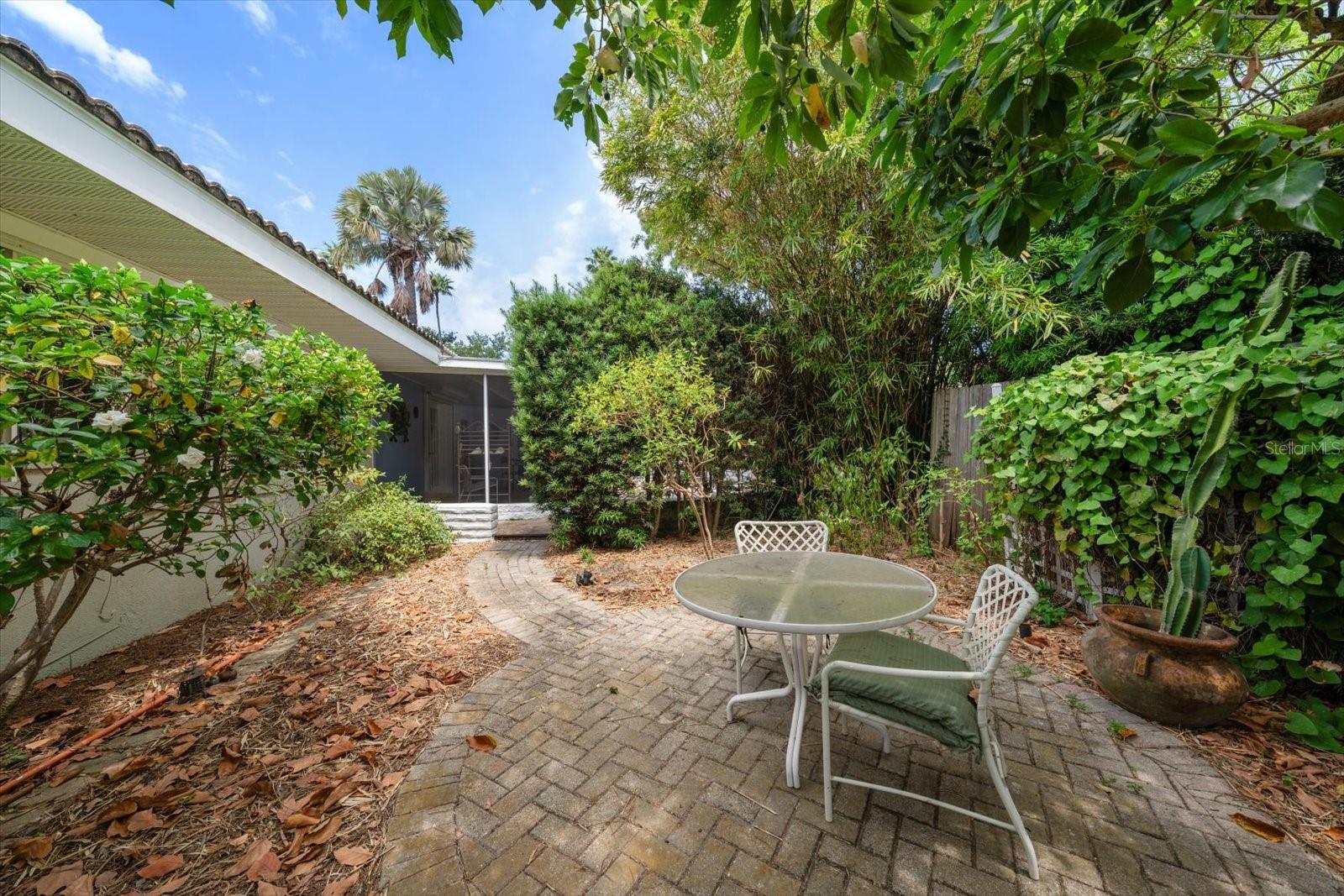 109 PONCE DE LEON BLVD, BELLEAIR, FL — photo 28