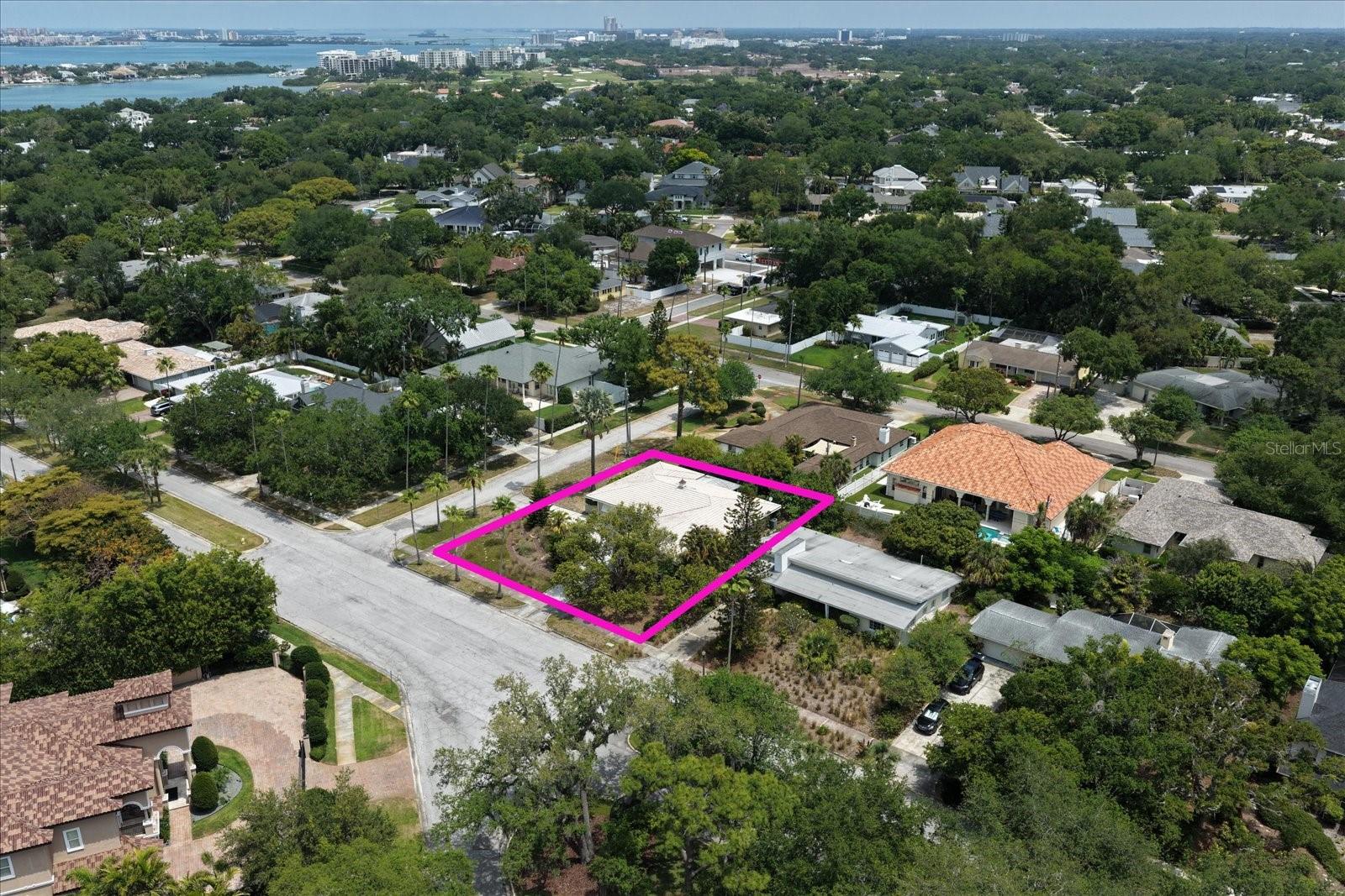 109 PONCE DE LEON BLVD, BELLEAIR, FL — photo 32