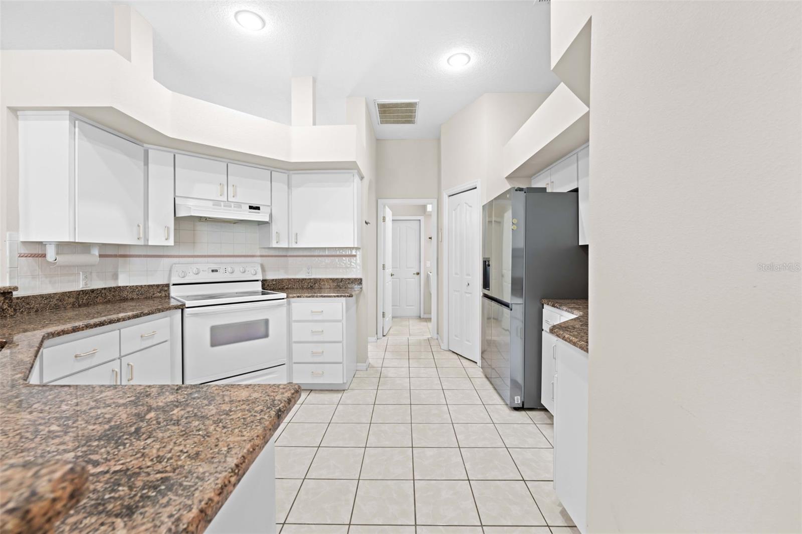 3362 ST IVES BLVD, SPRING HILL, FL — photo 19