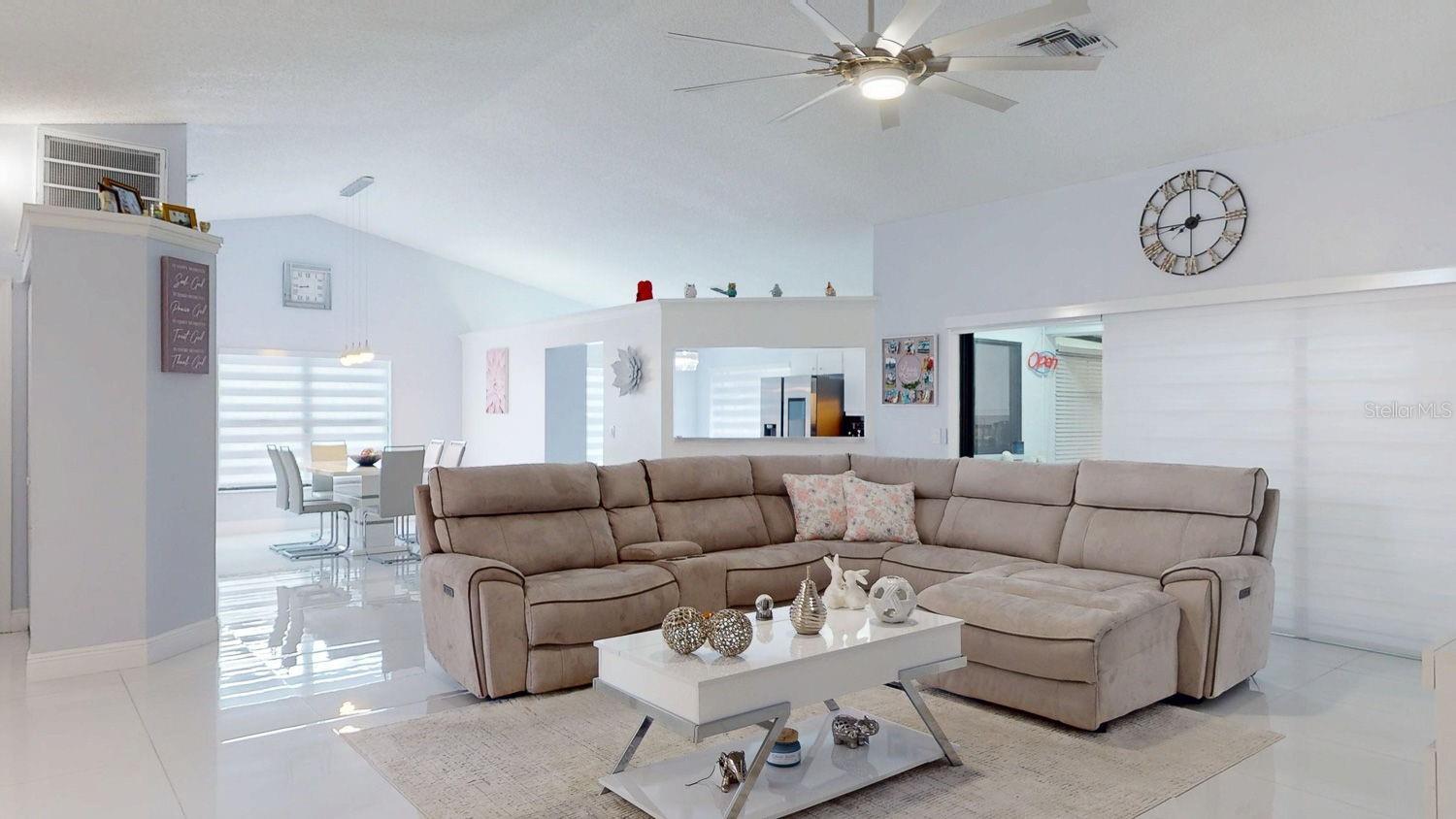 8141 GOLF CLUB CT, HUDSON, FL — photo 12