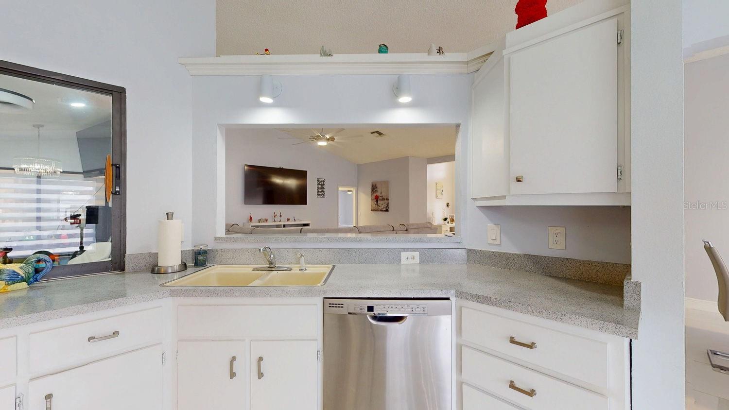 8141 GOLF CLUB CT, HUDSON, FL — photo 18