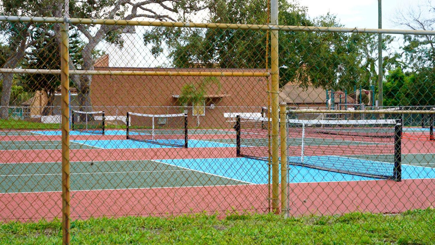 8141 GOLF CLUB CT, HUDSON, FL — photo 80