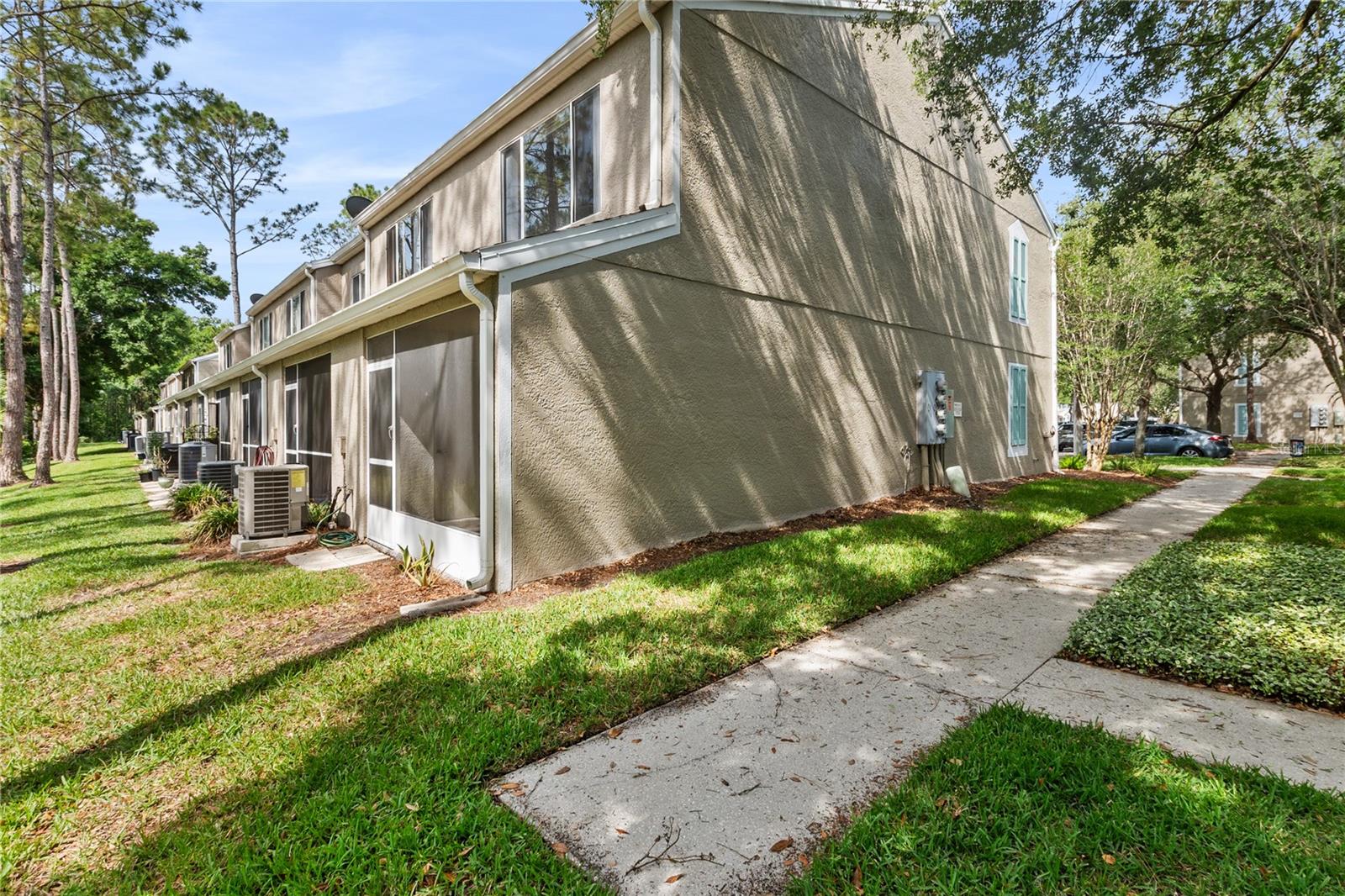 8671 HUNTERS KEY CIR #8671, TAMPA, FL — photo 3