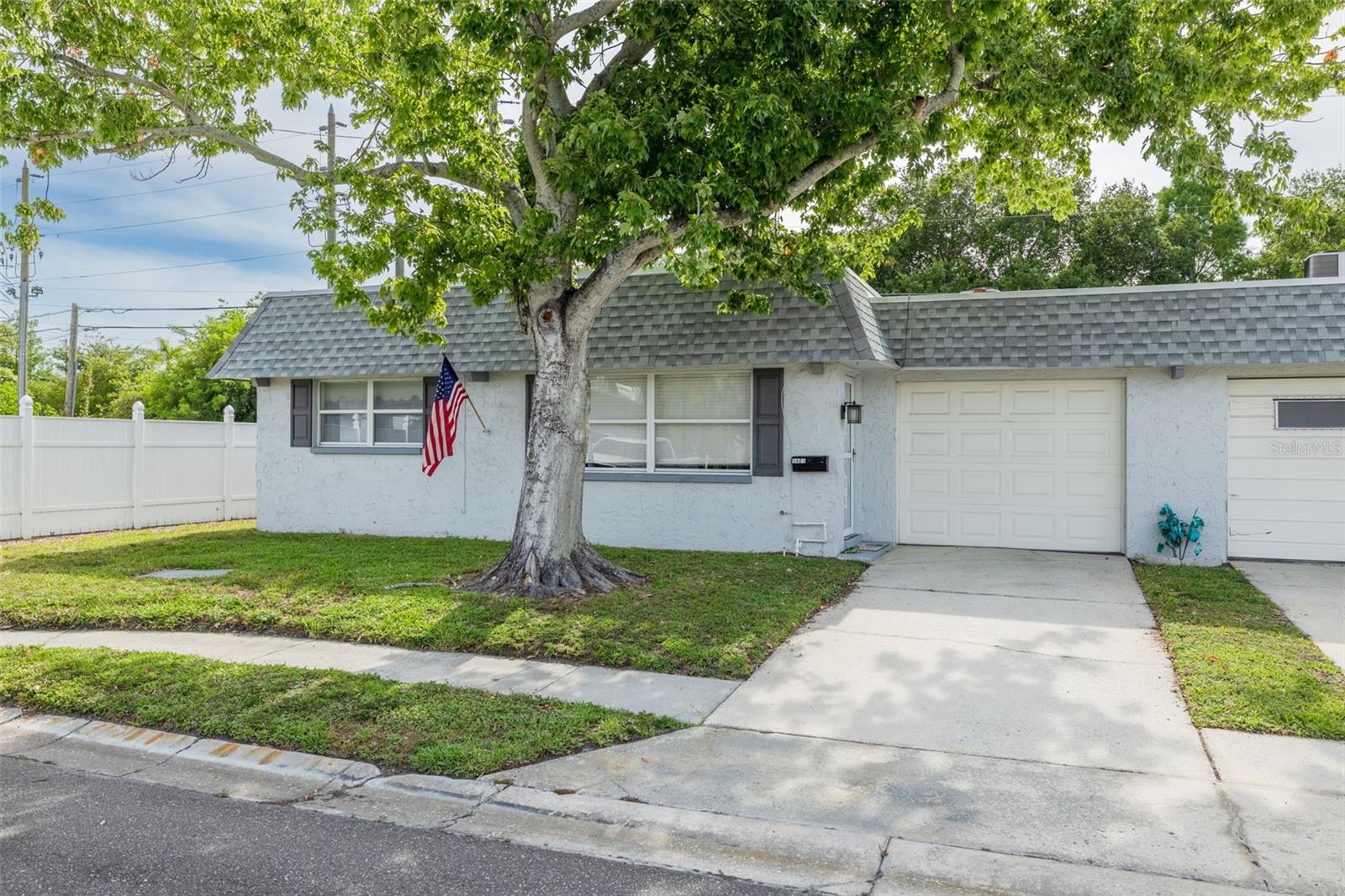1401 CARA DR #1401, LARGO, FL — photo 2
