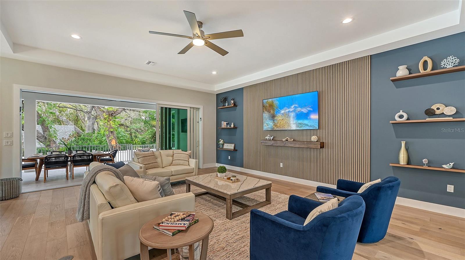 1537 SIESTA DR, SARASOTA, FL — photo 7