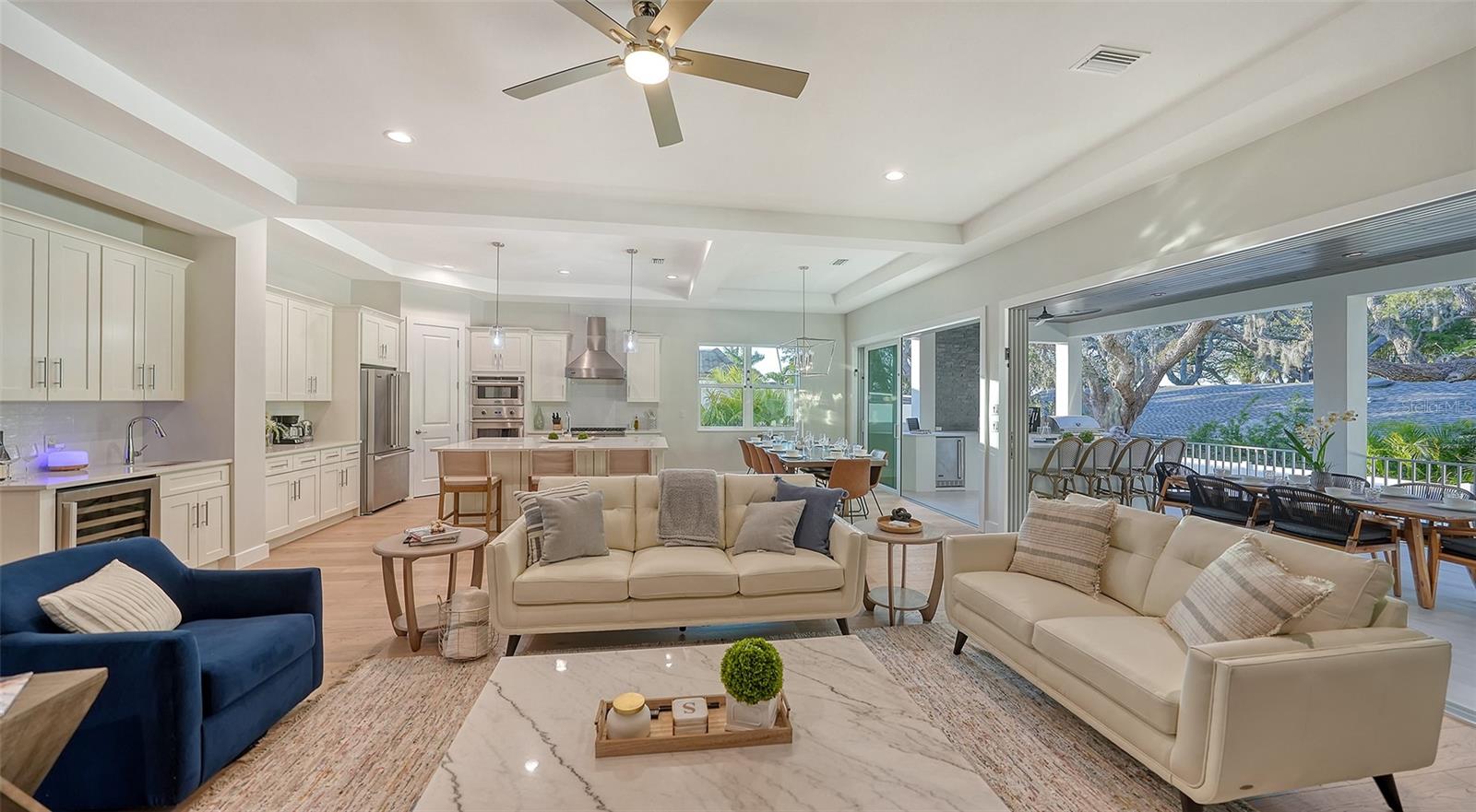 1537 SIESTA DR, SARASOTA, FL — photo 12