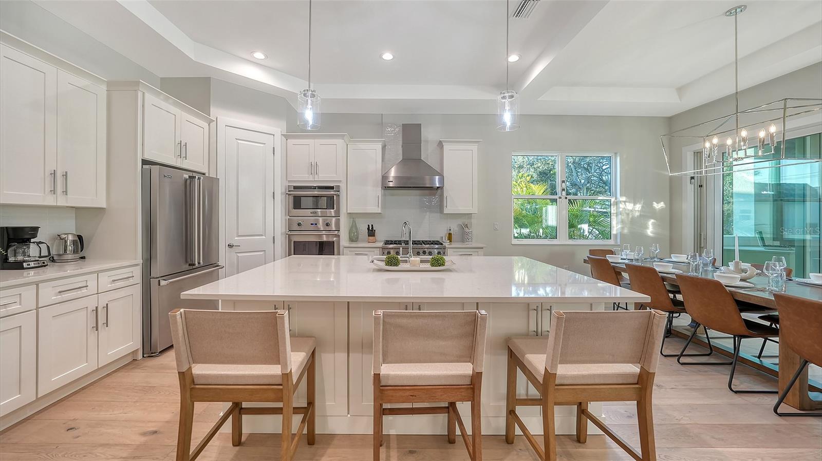 1537 SIESTA DR, SARASOTA, FL — photo 18