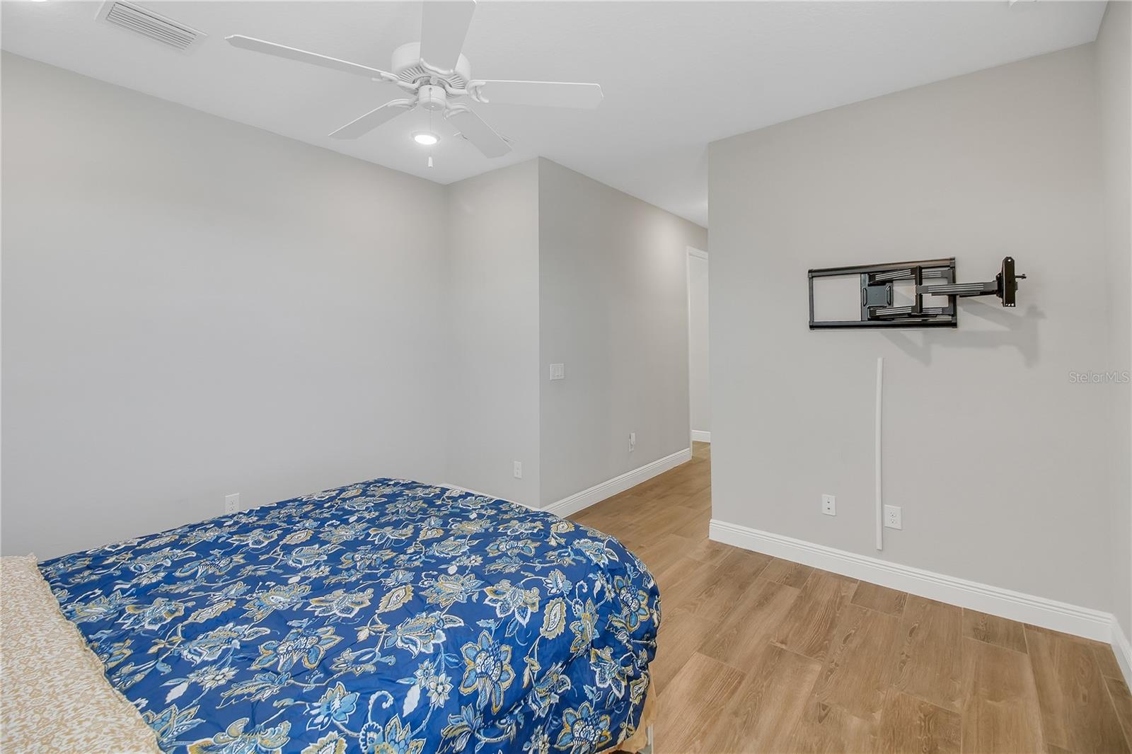 357 CONCH KEY LN, LADY LAKE, FL — photo 59