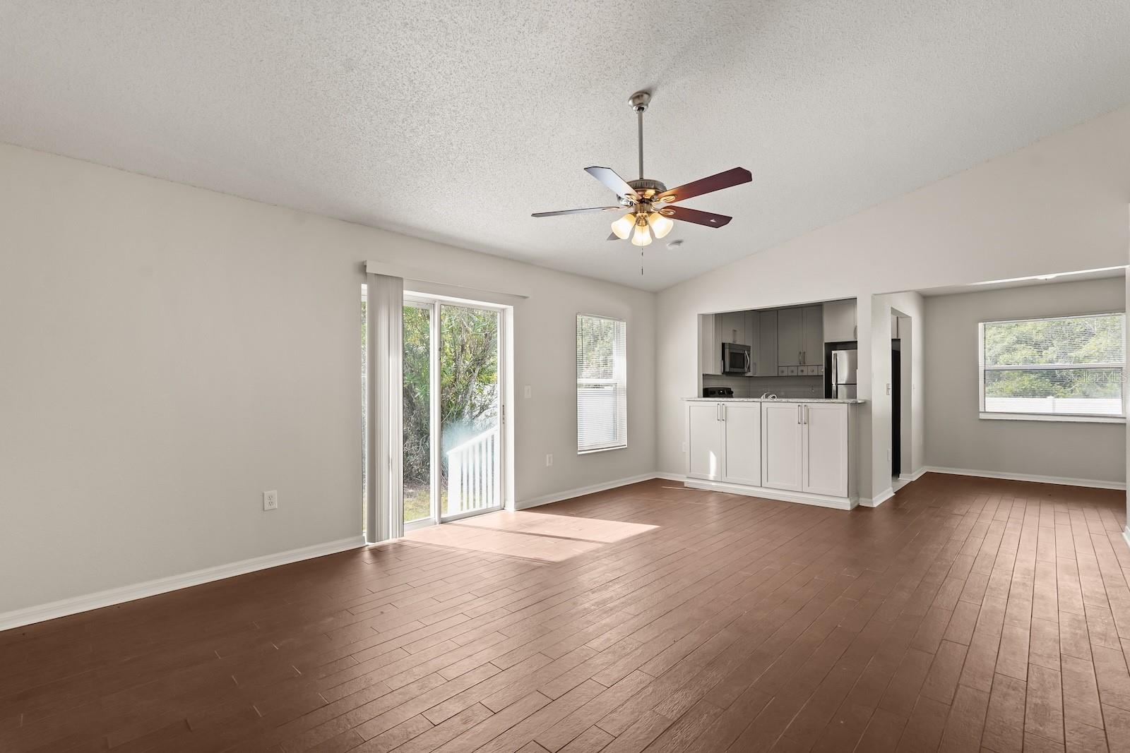 525 PARTRIDGE DR, KISSIMMEE, FL — photo 9