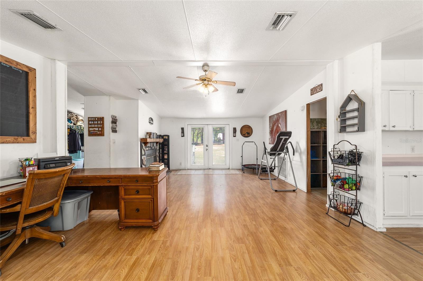 19551 SE 42ND PL, MORRISTON, FL — photo 8