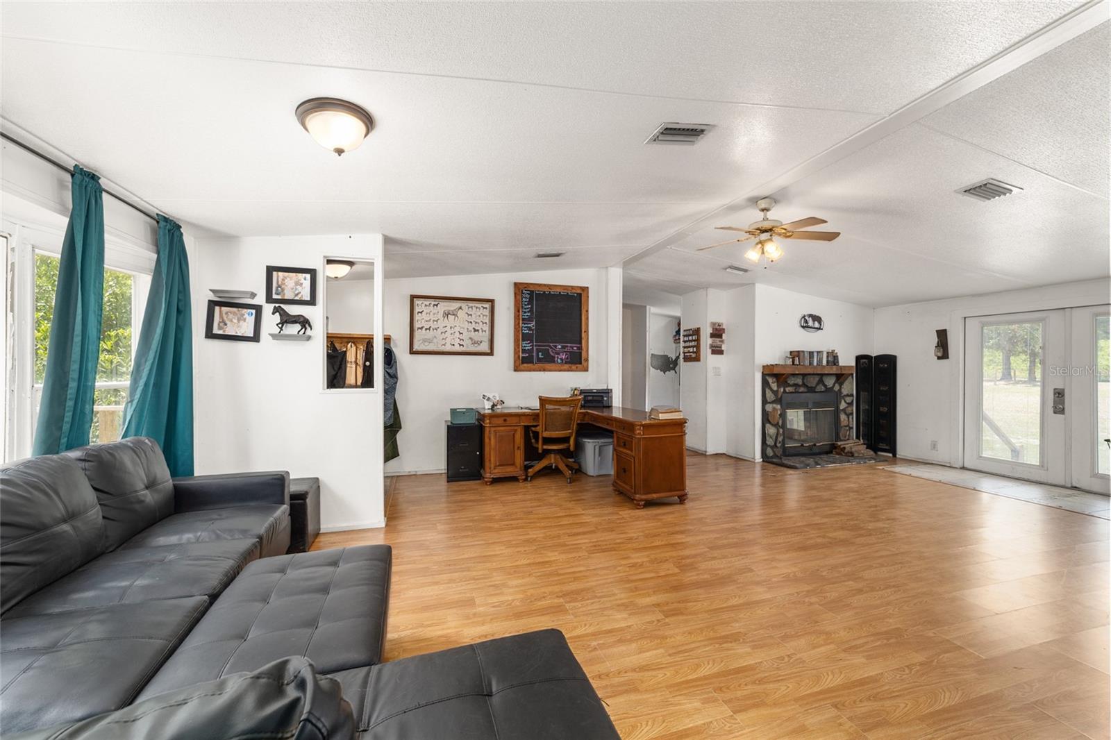 19551 SE 42ND PL, MORRISTON, FL — photo 9